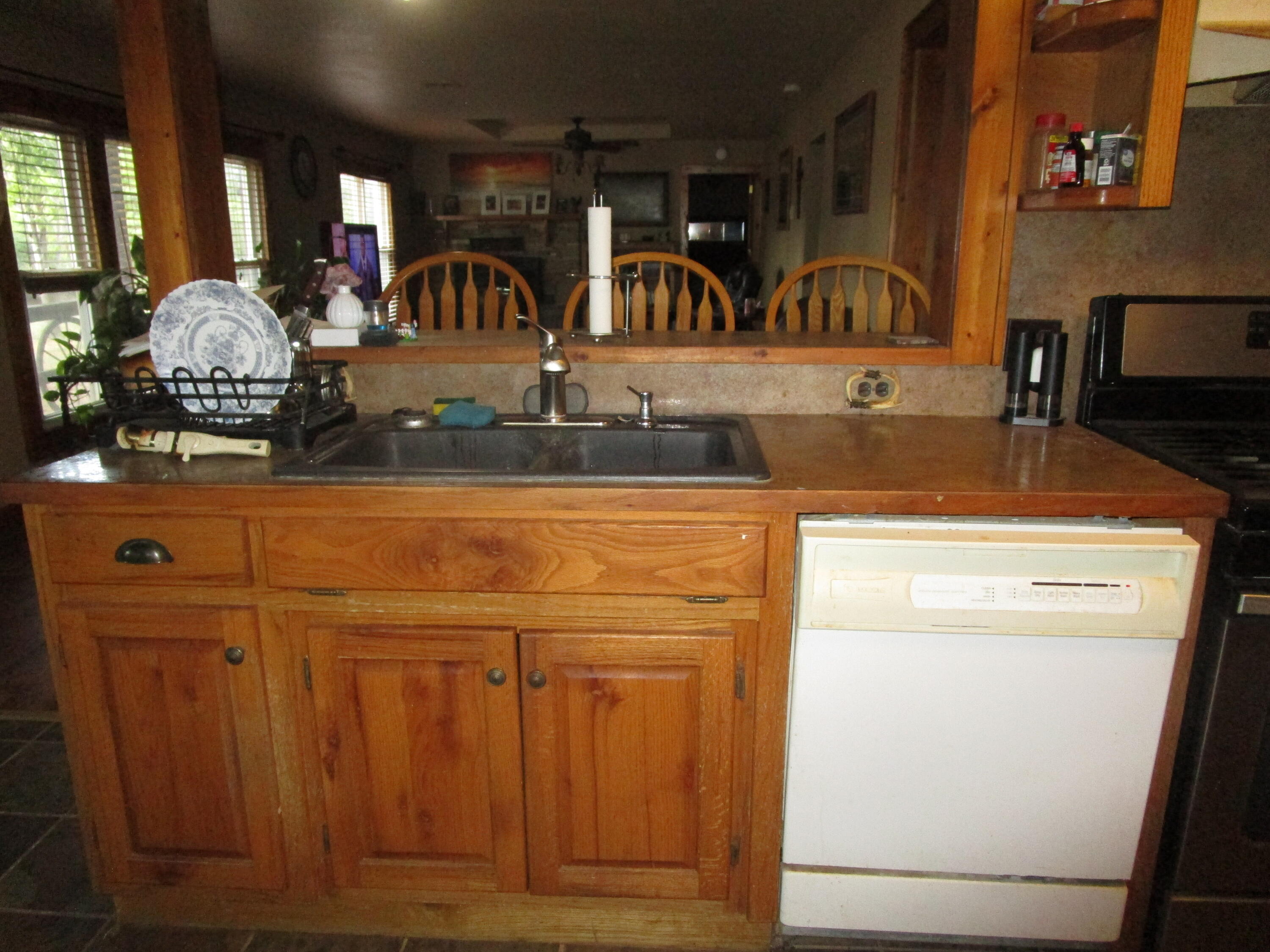 13084 Farm Road 1040 Property Photo 11