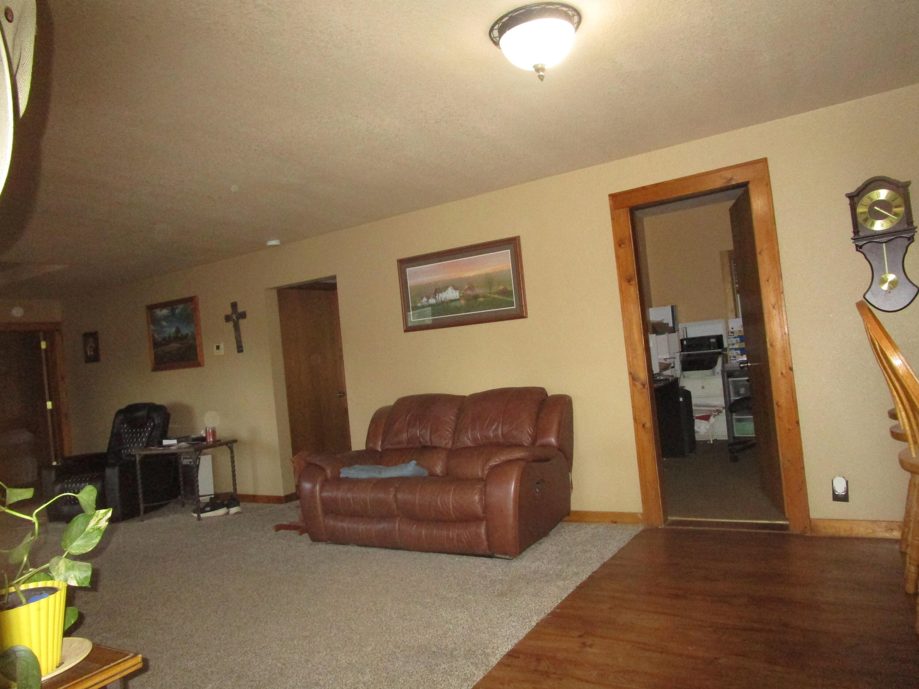 13084 Farm Road 1040 Property Photo 19