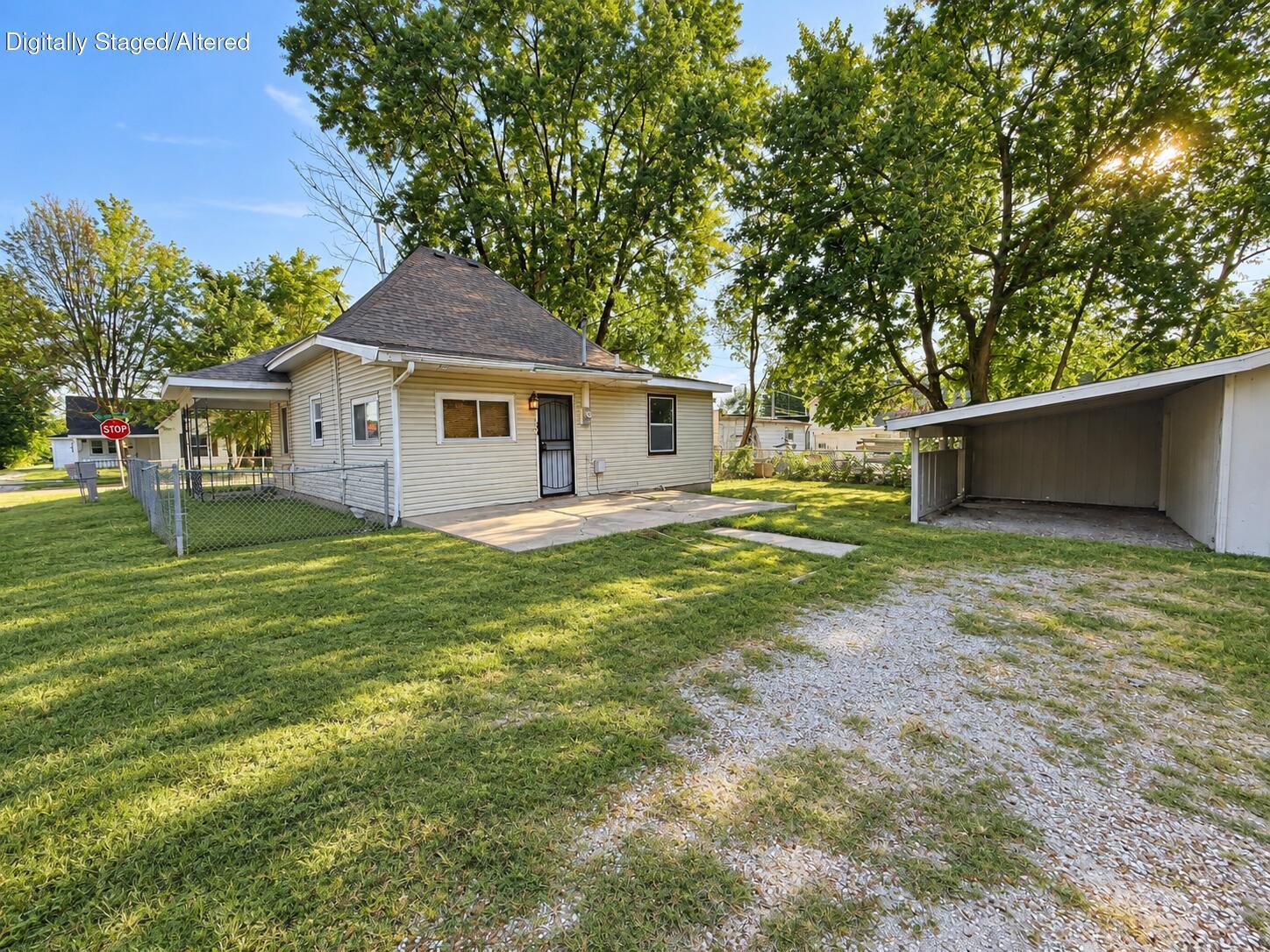 1701 West Chestnut Street Property Photo 3