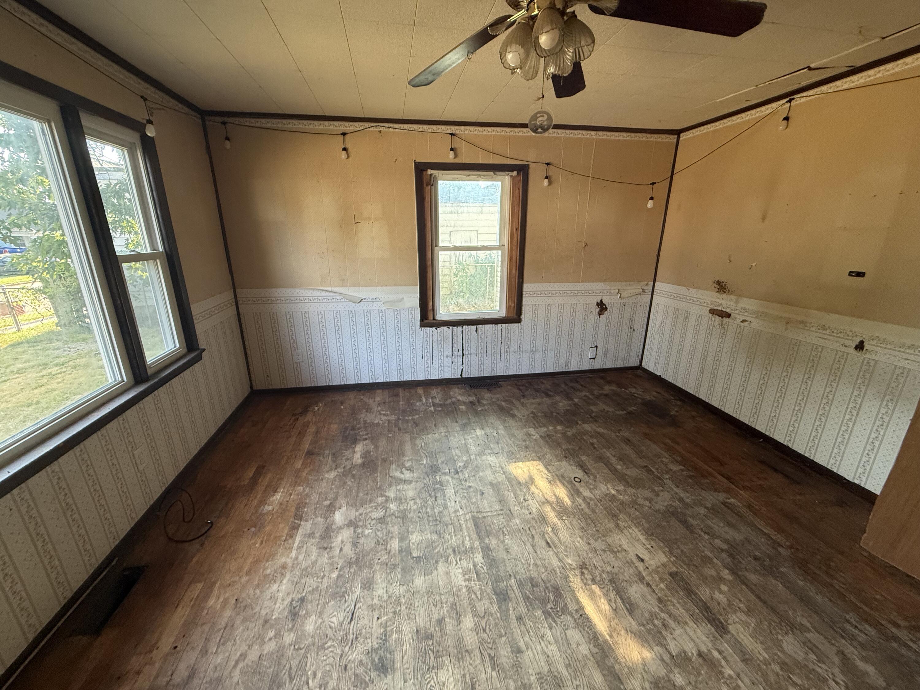 1701 West Chestnut Street Property Photo 6