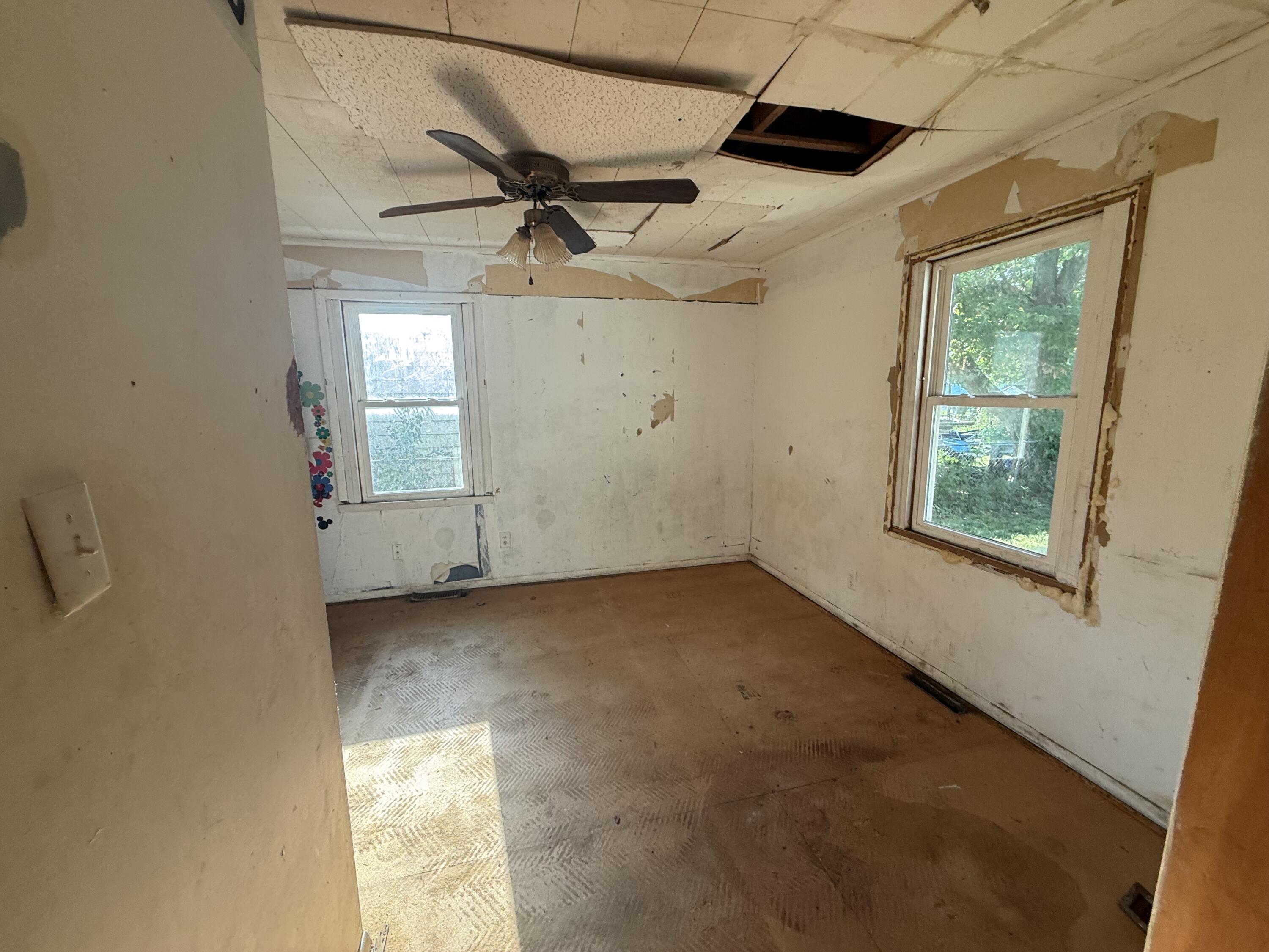 1701 West Chestnut Street Property Photo 9