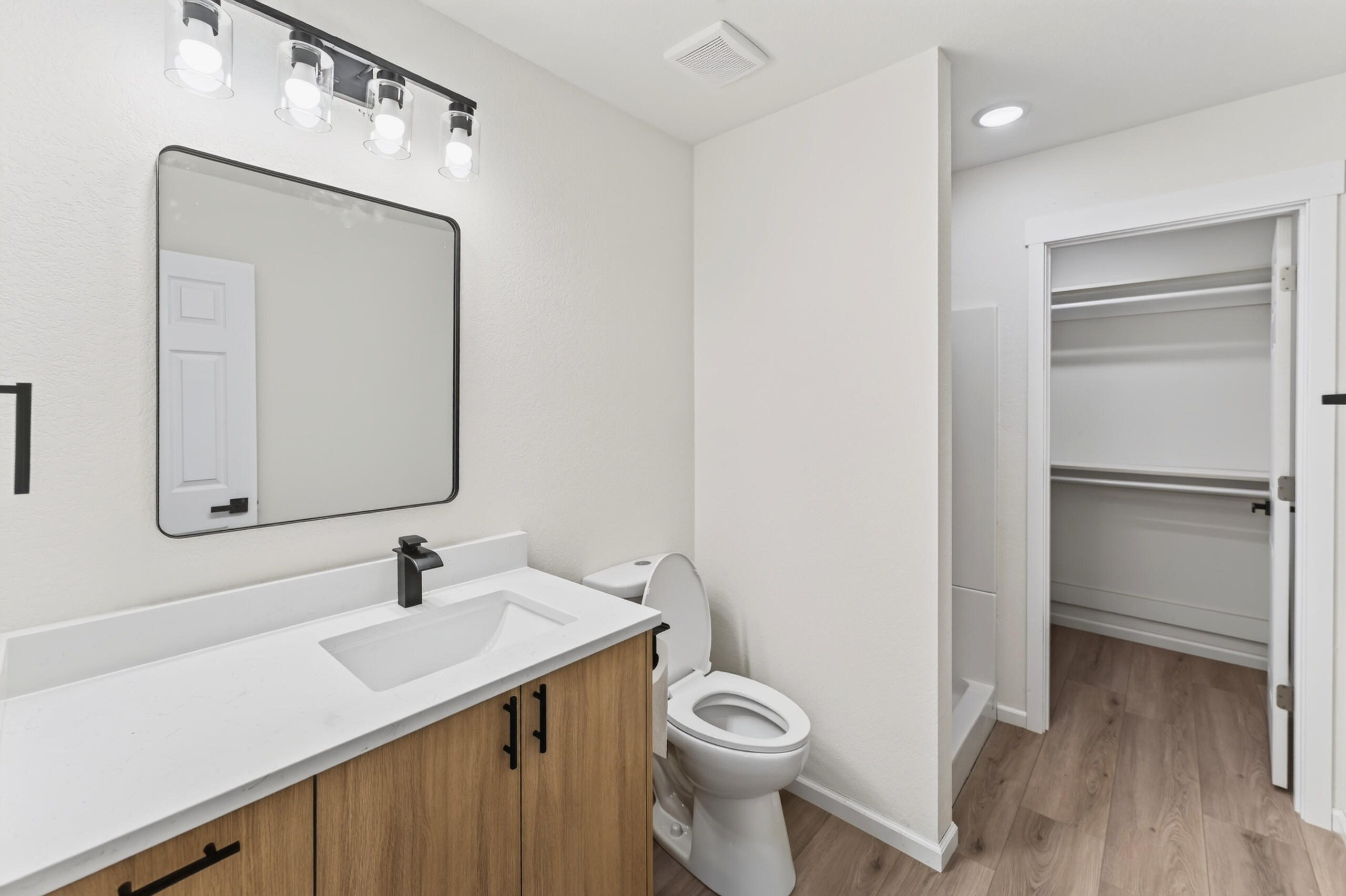 1451 North Lexington Avenue Property Photo 12