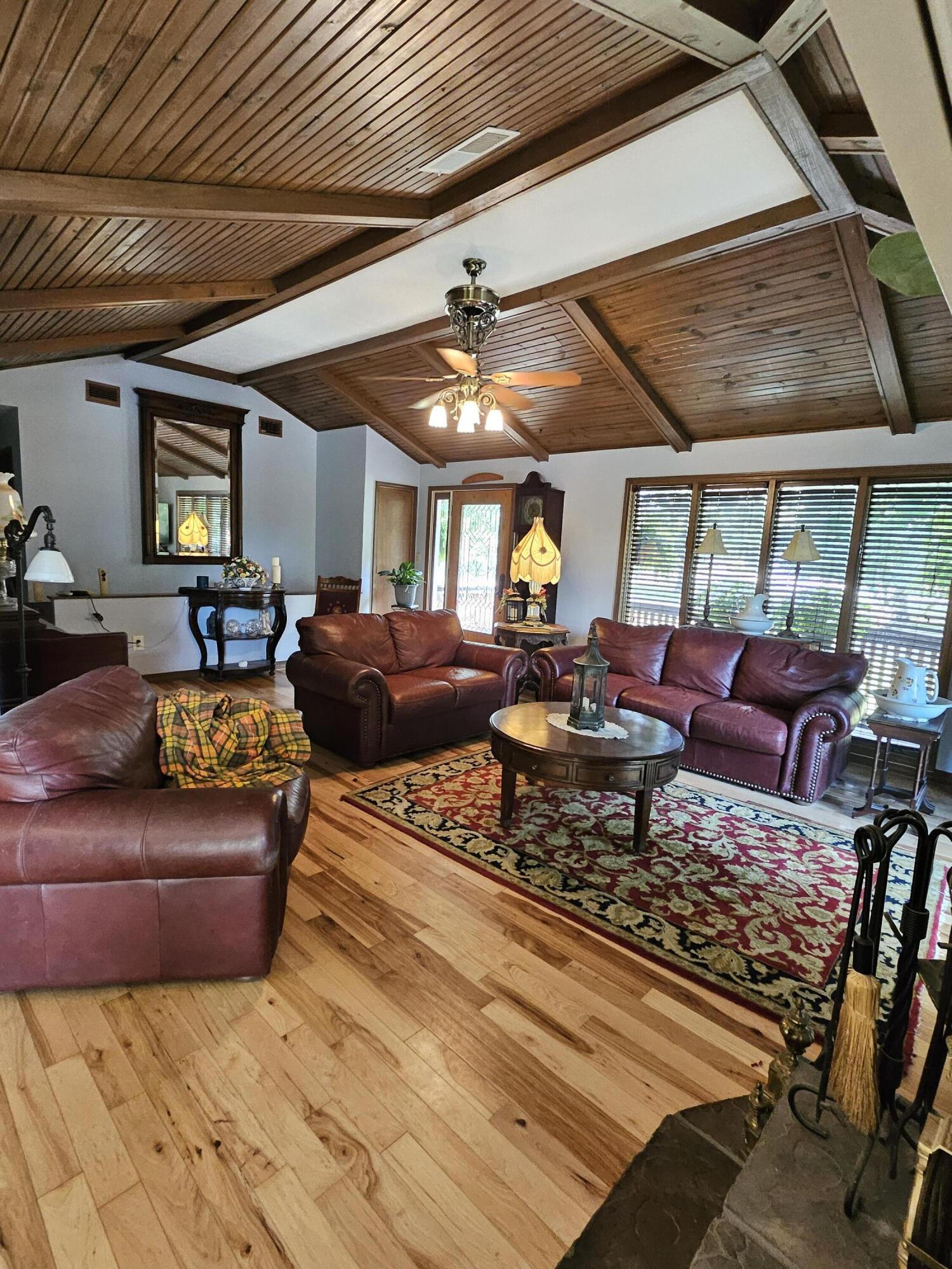 6333 South State Highway 125 Property Photo 9