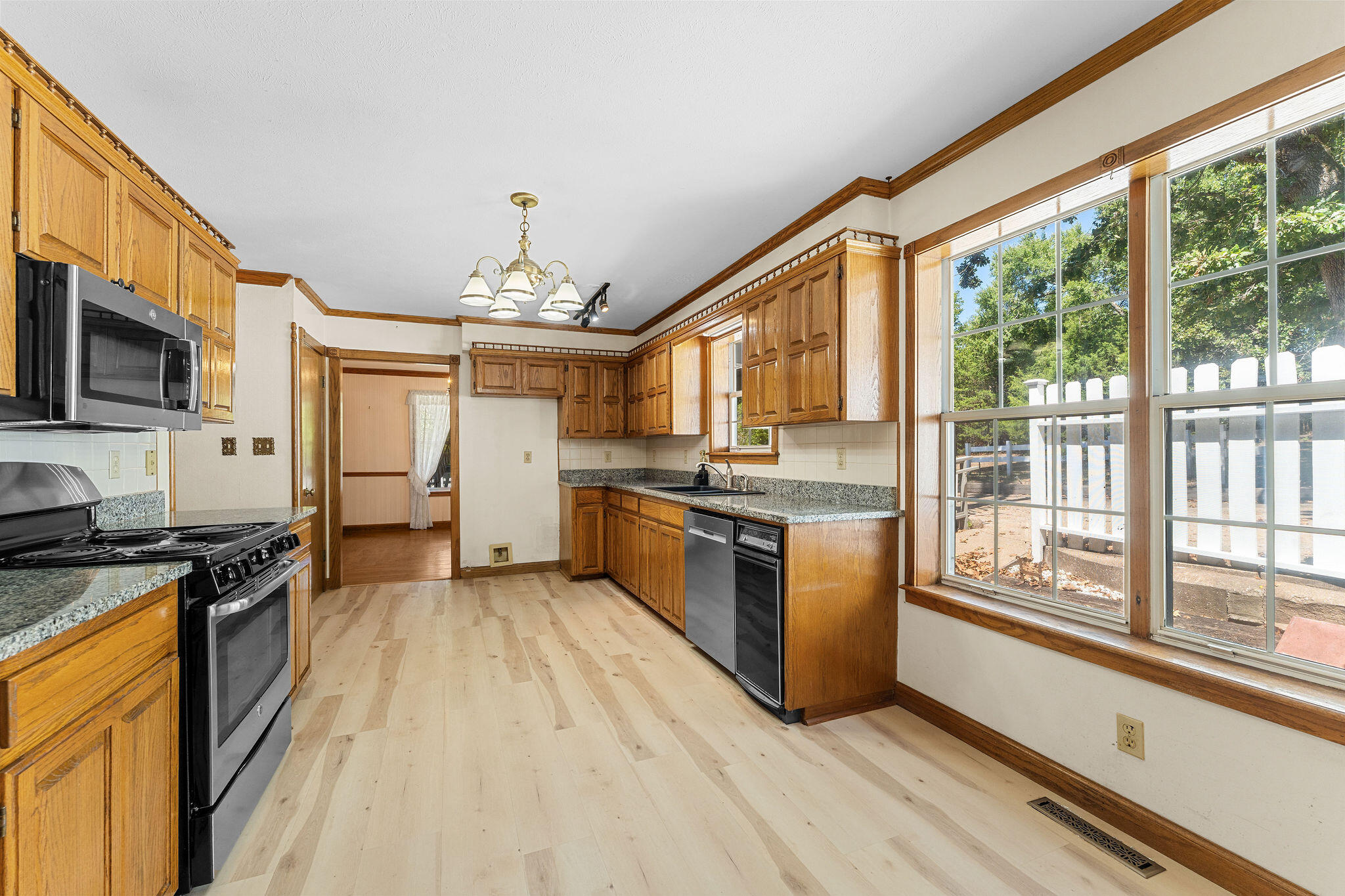 321 Valley Park Drive Property Photo 13