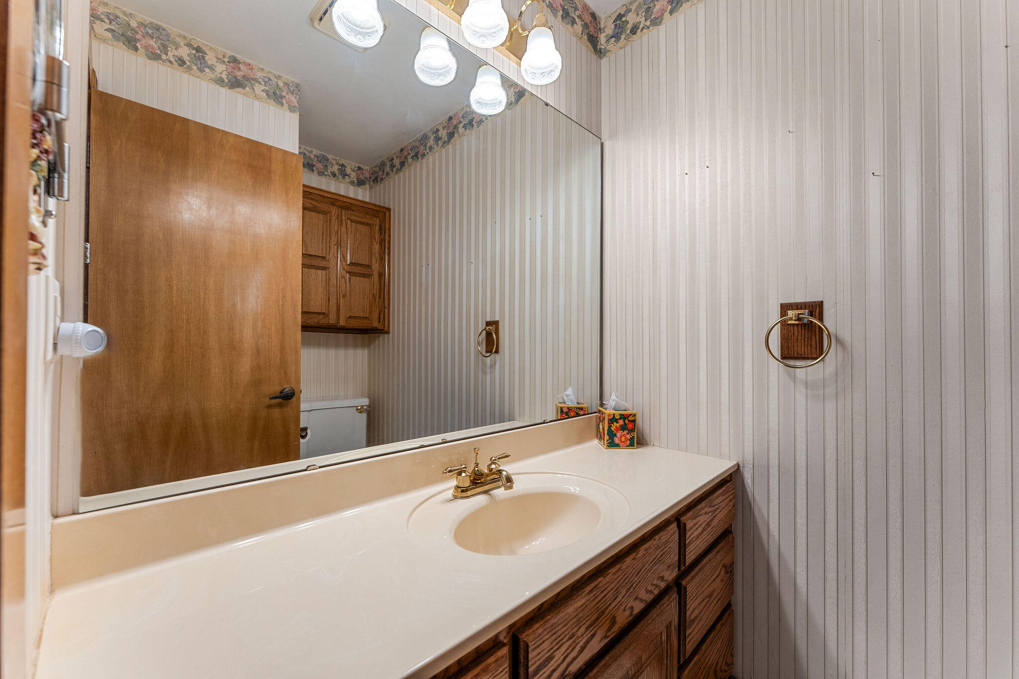 321 Valley Park Drive Property Photo 18