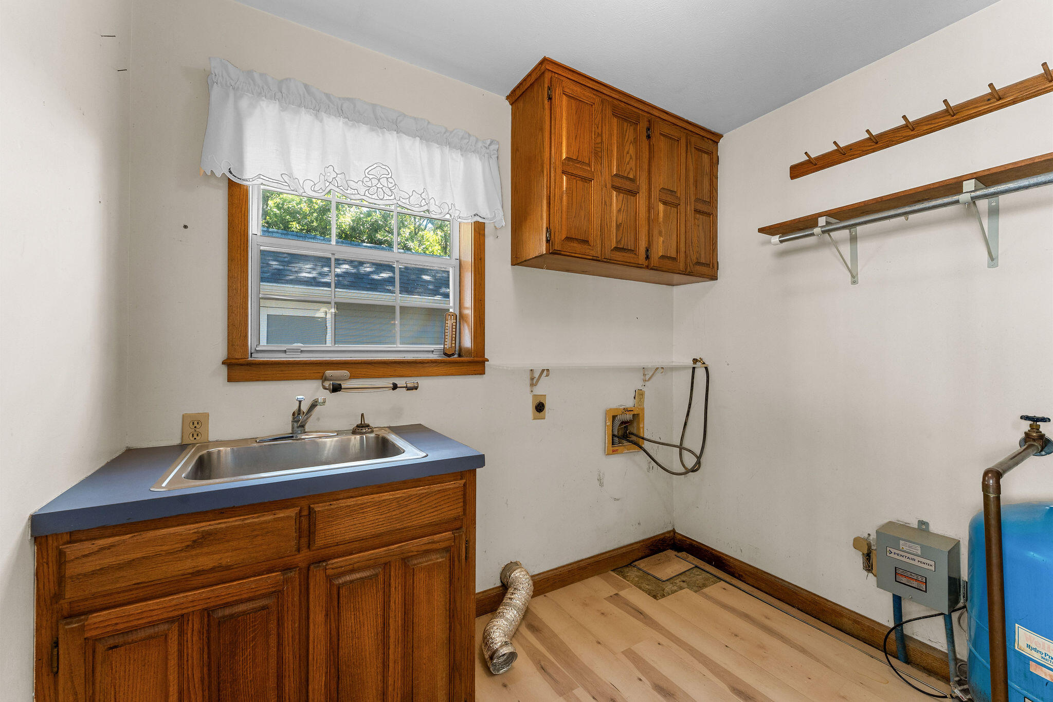 321 Valley Park Drive Property Photo 19