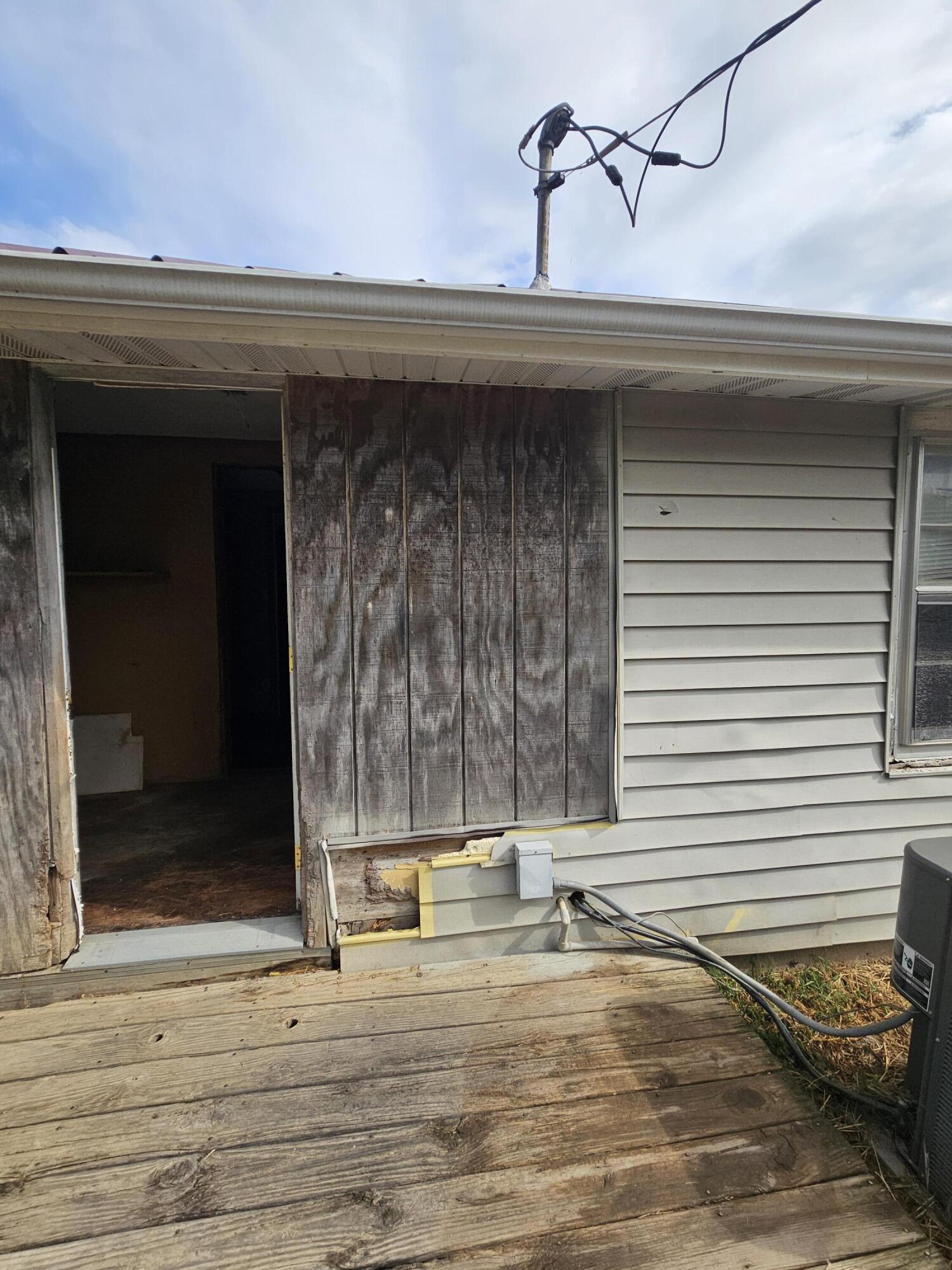 16660 State Highway 14 Property Photo 22