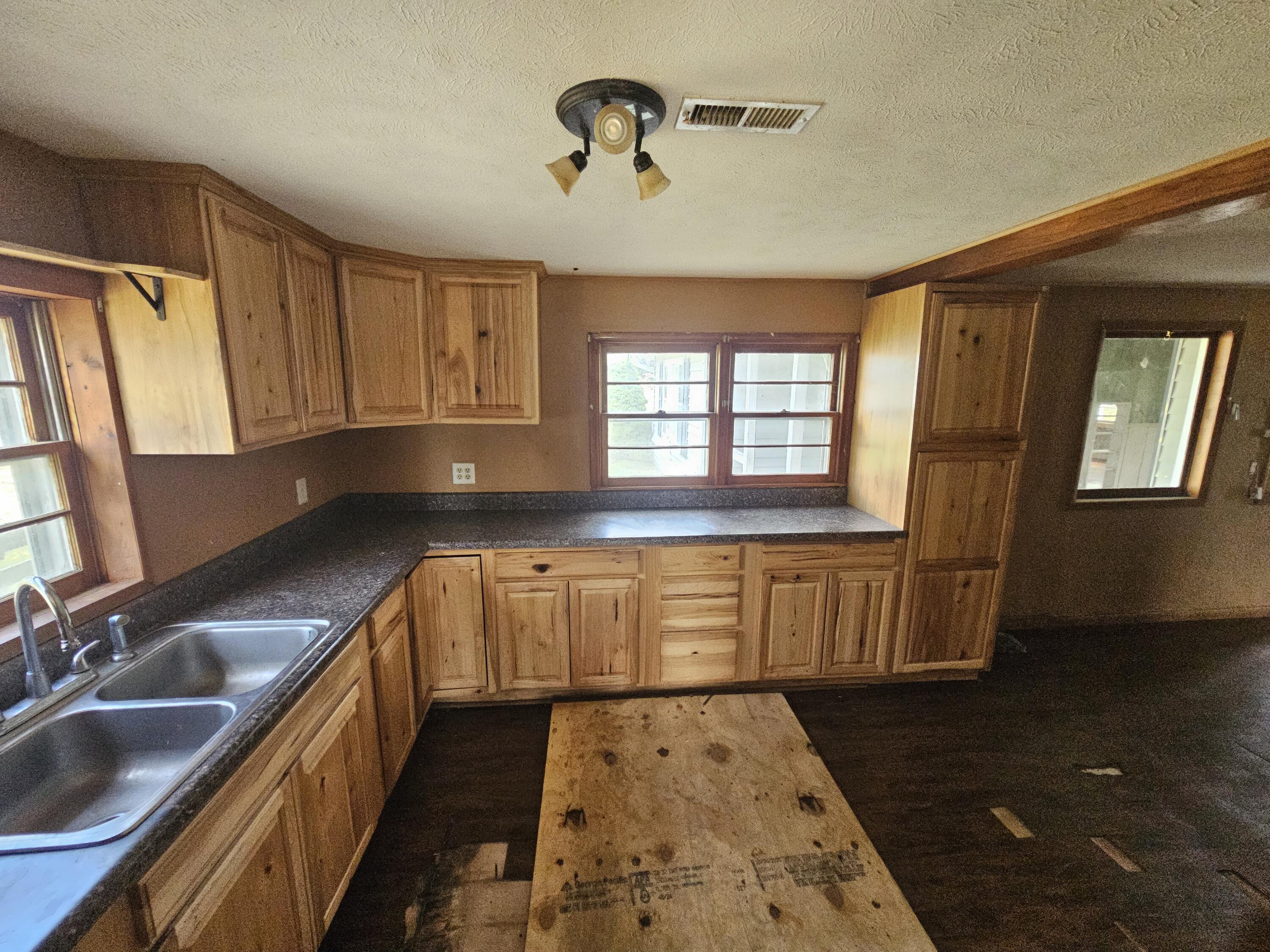 16660 State Highway 14 Property Photo 23