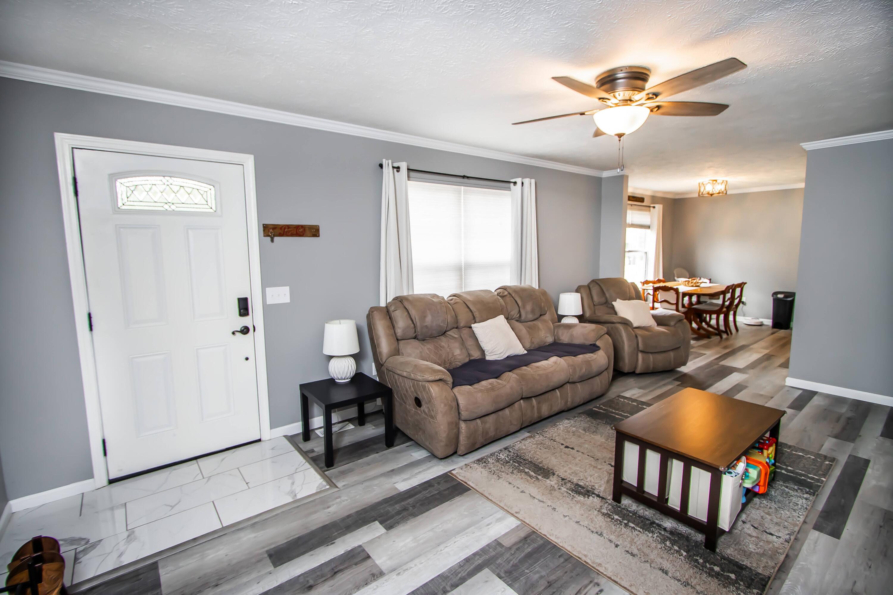 273 East Willow Street Property Photo 4