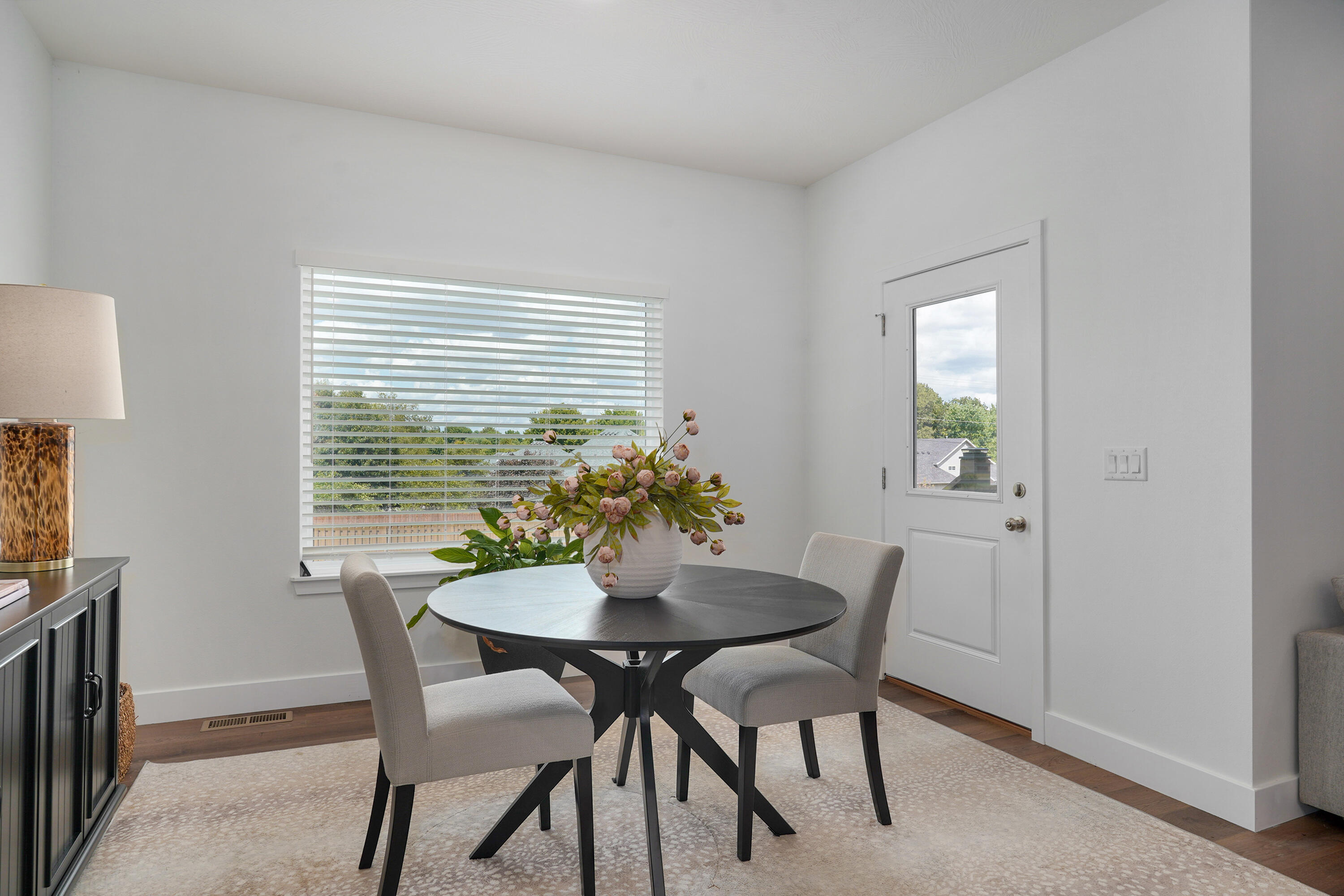 1065 West Gaslight Drive Property Photo 15