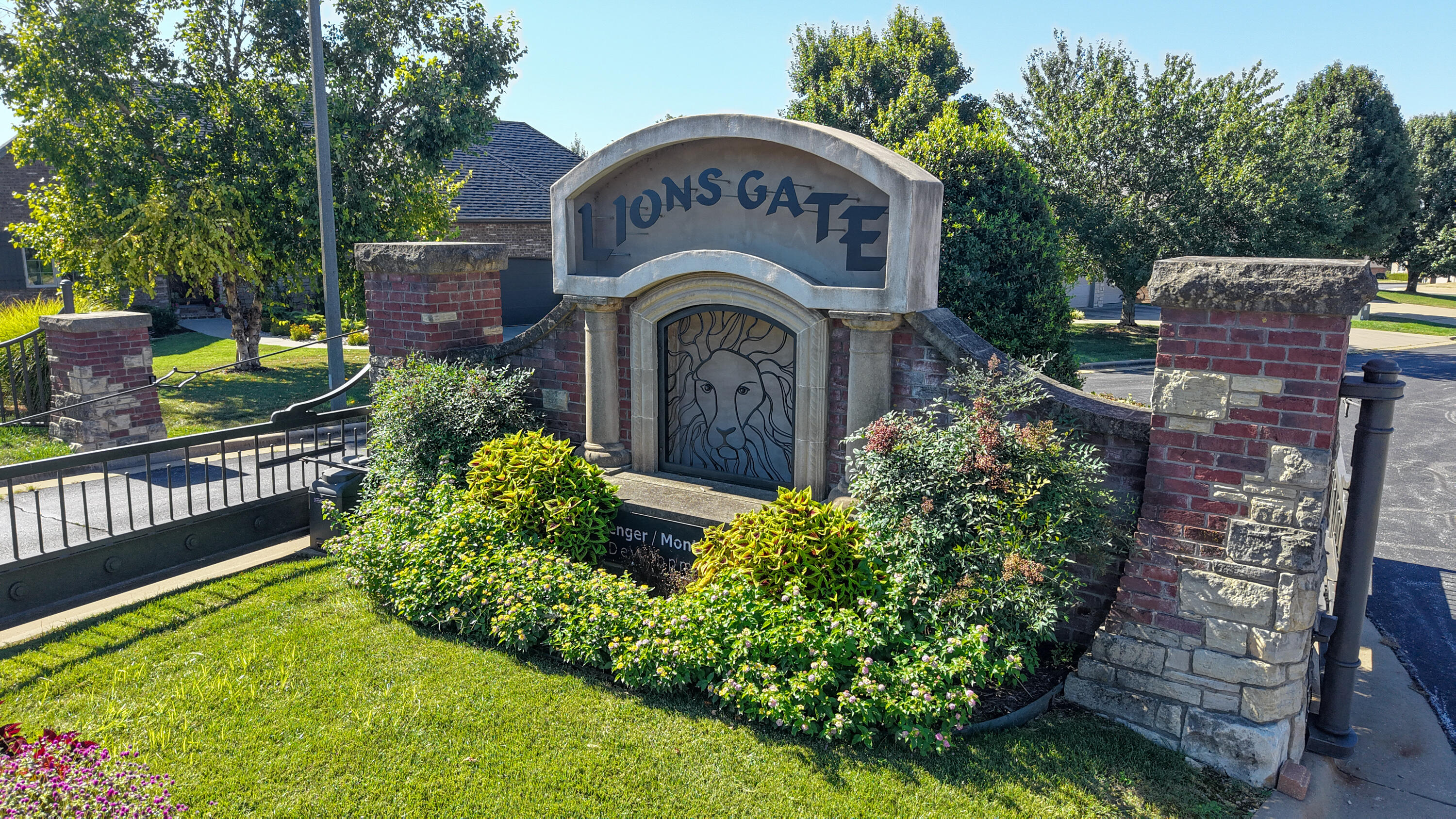 1065 West Gaslight Drive Property Photo 43