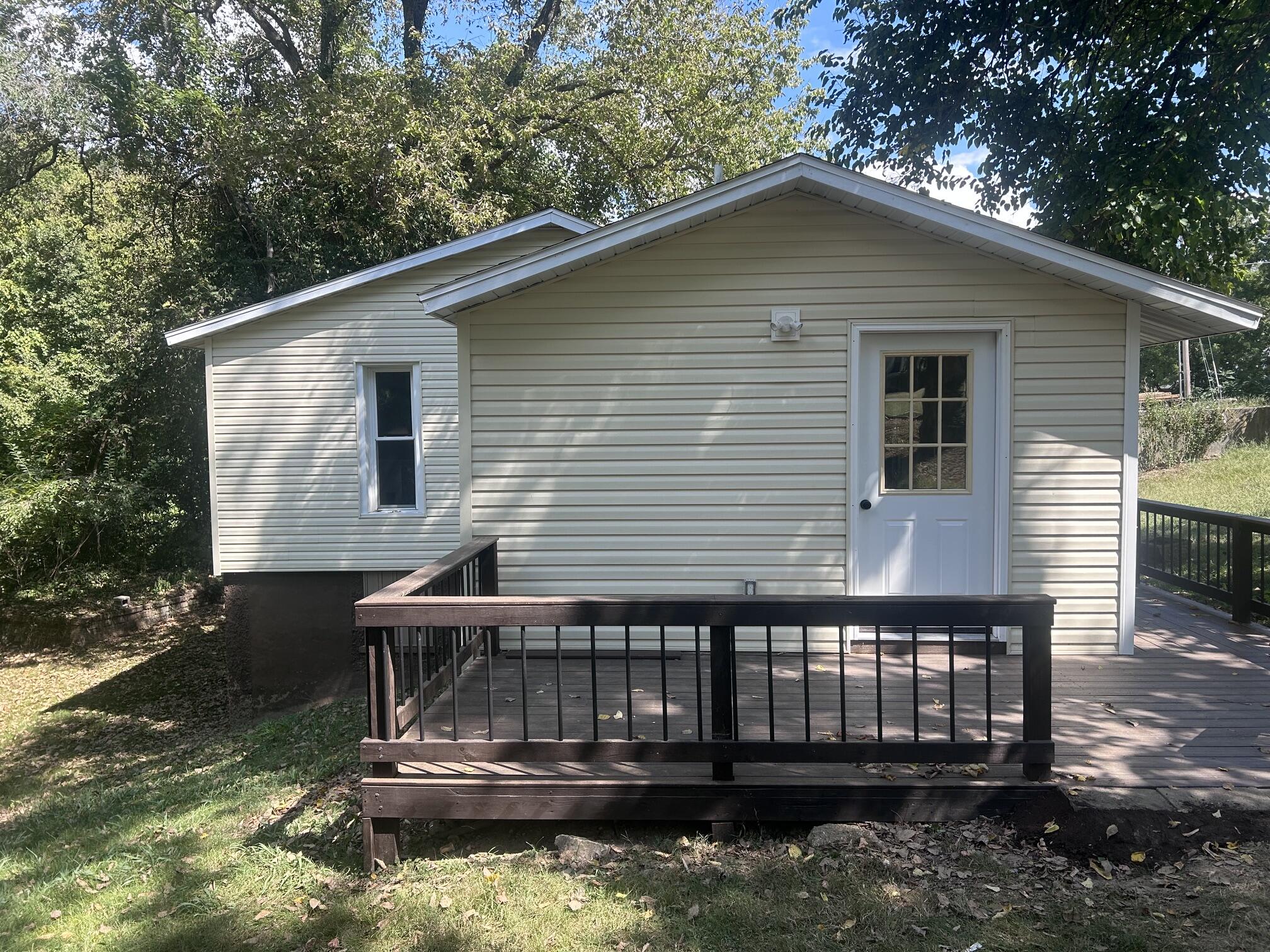 311 East Jackson Street Property Photo 6