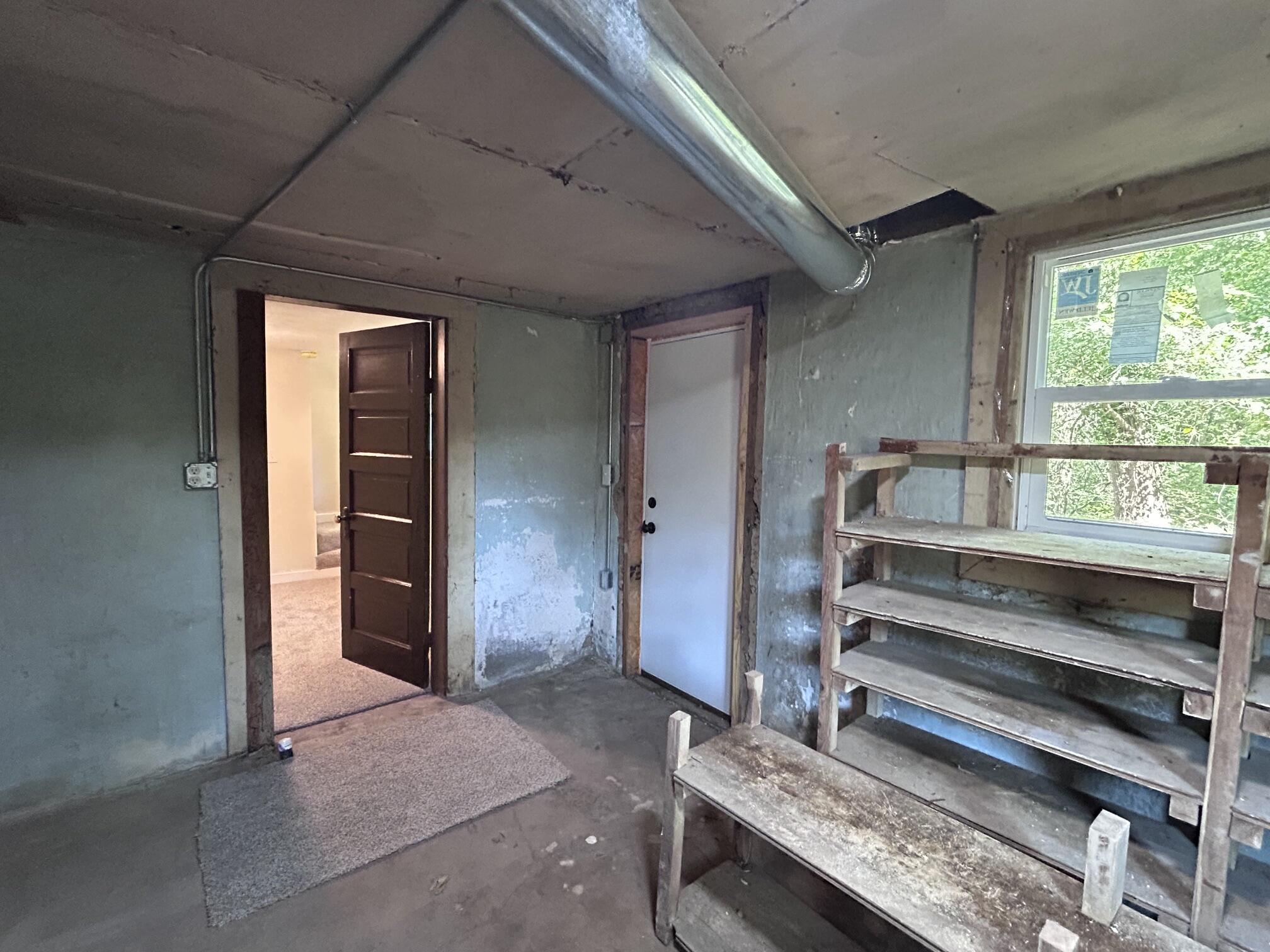 311 East Jackson Street Property Photo 35