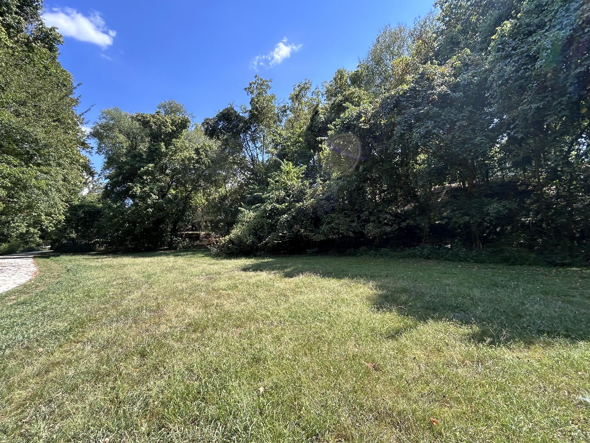 311 East Jackson Street Property Photo 40