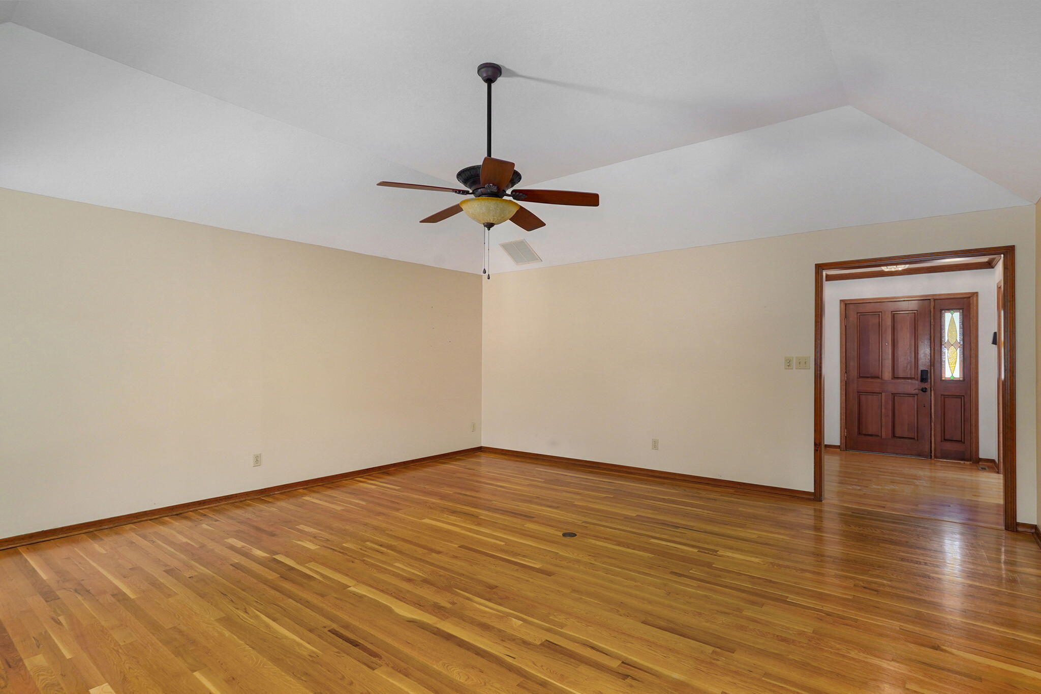 4530 South Harvard Avenue Property Photo 11