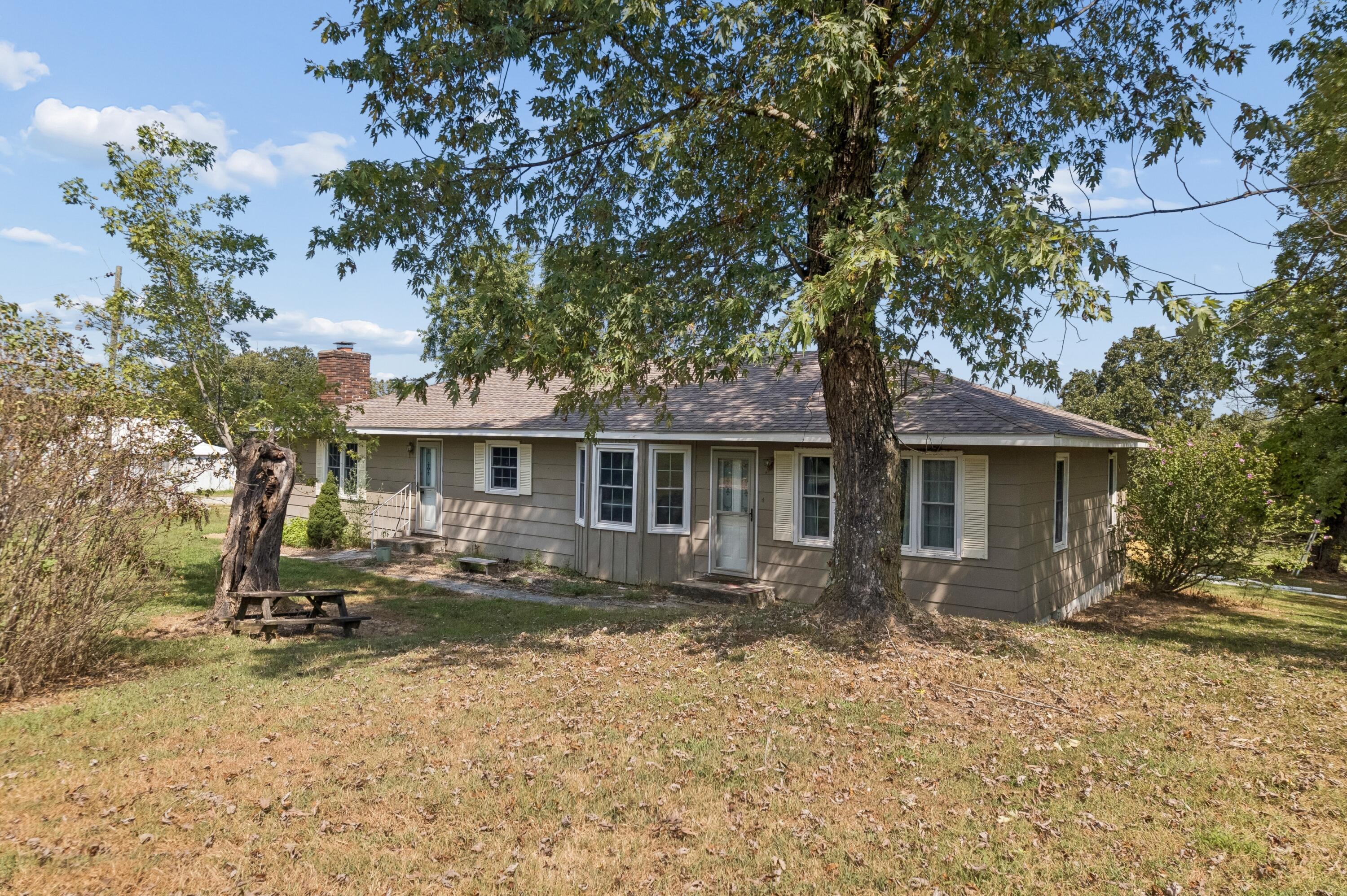 401 Southeast Highway W Property Photo 32