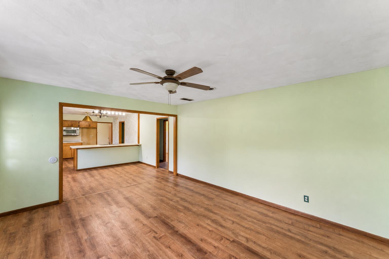 401 Southeast Highway W Property Photo 37