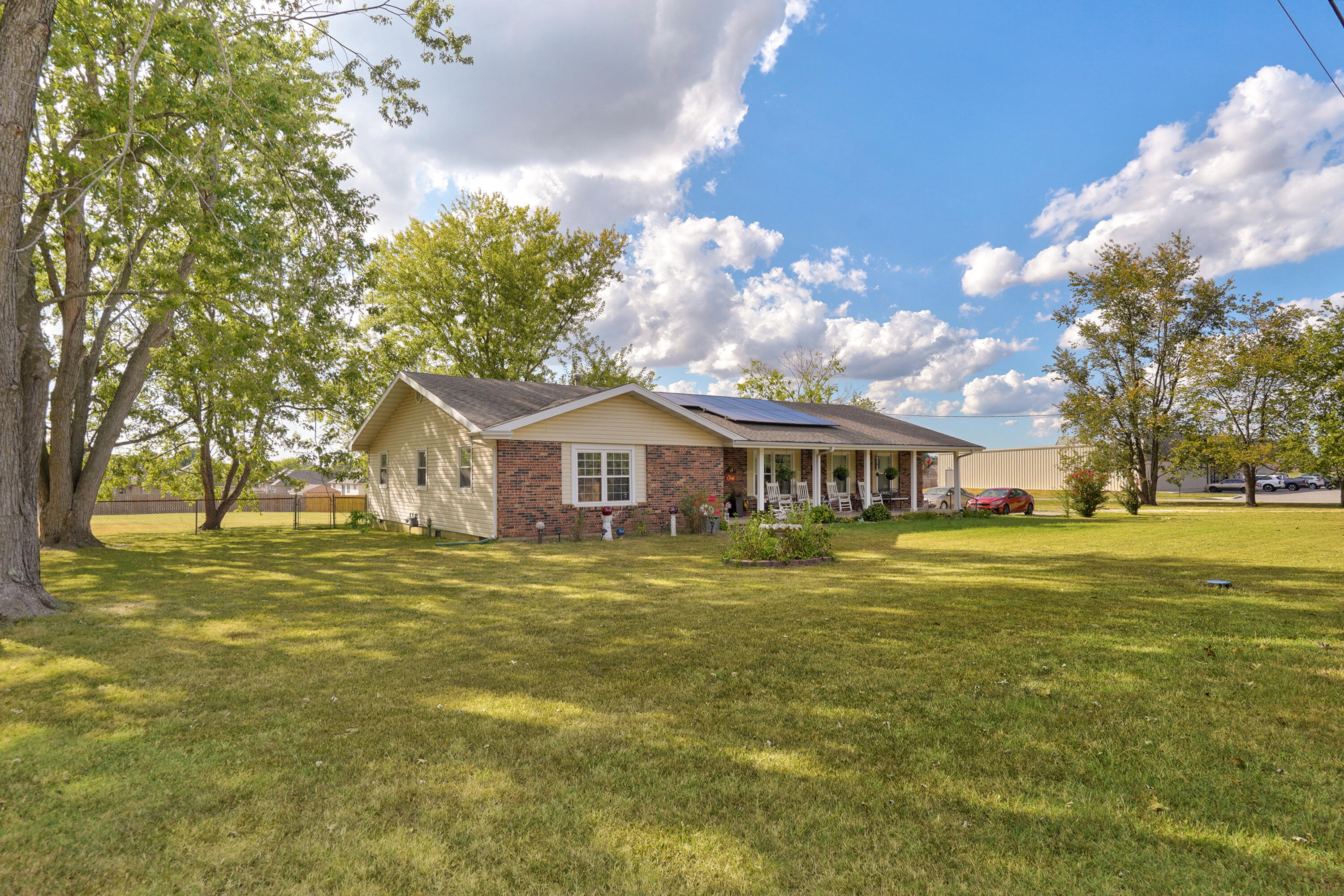 5727 South State Highway Ff Property Photo 2