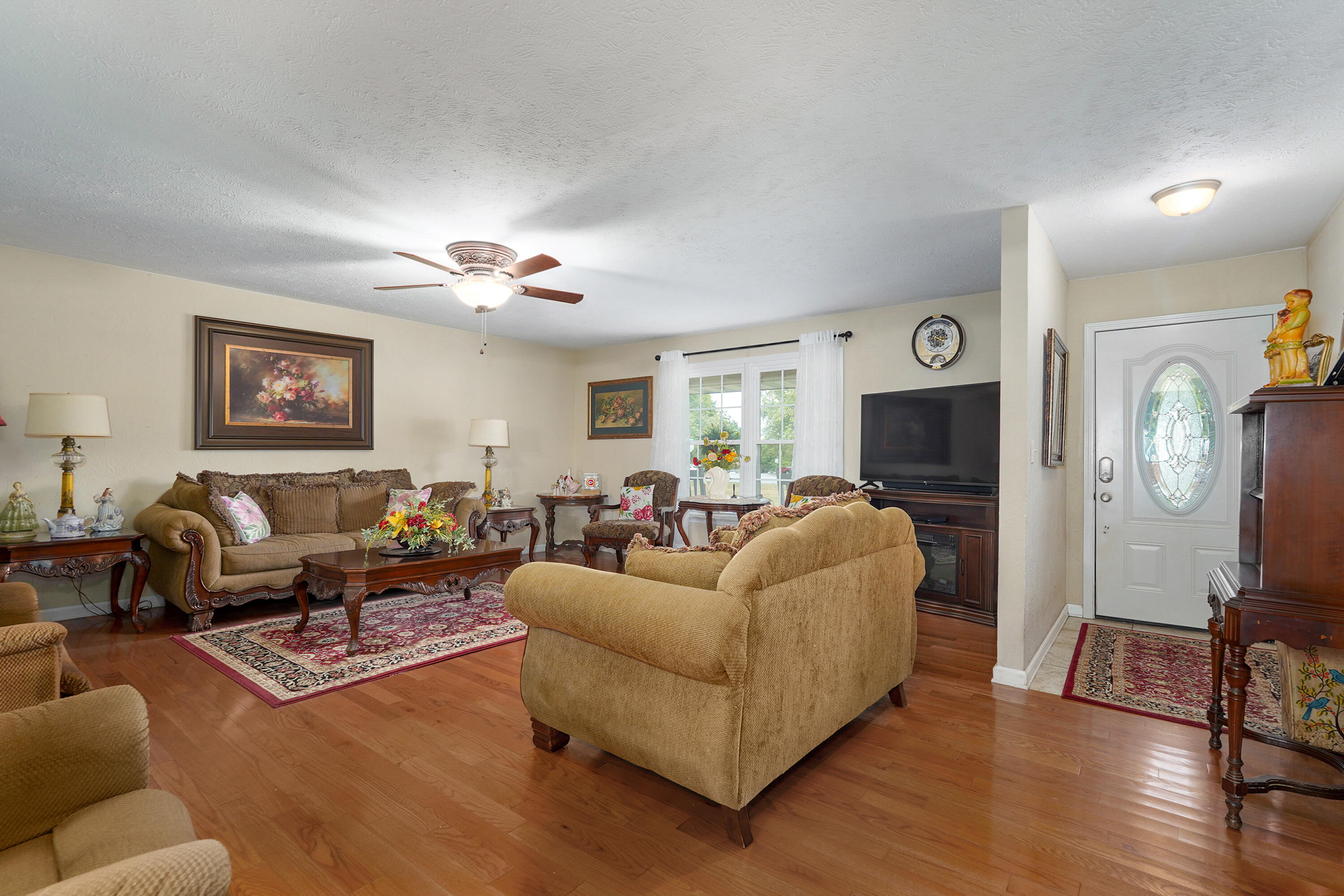 5727 South State Highway Ff Property Photo 5