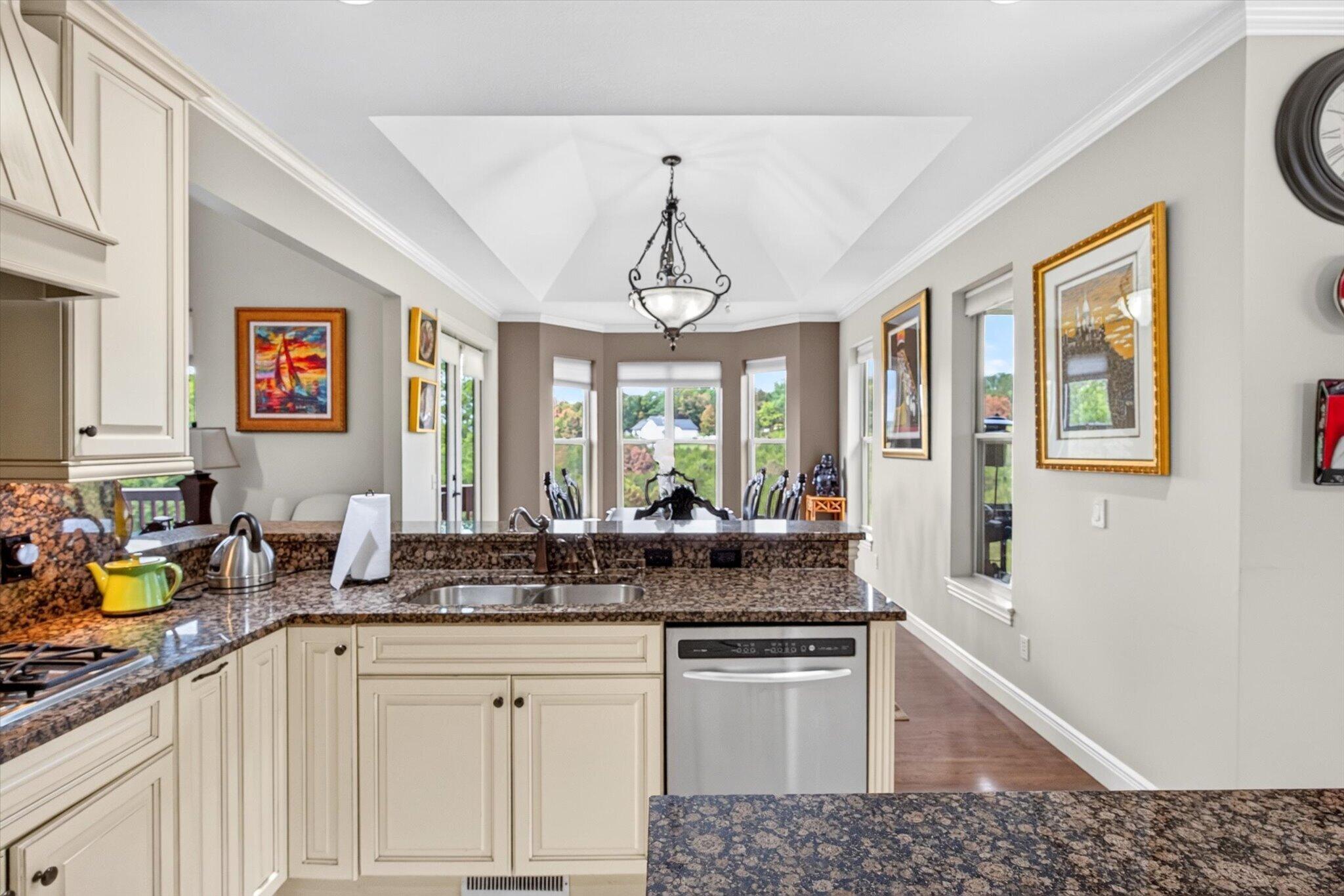 907 Mills Hollow Road Property Photo 14