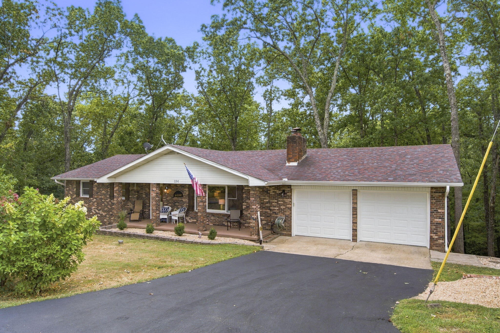 236 Silverbridge Lane Property Photo 3