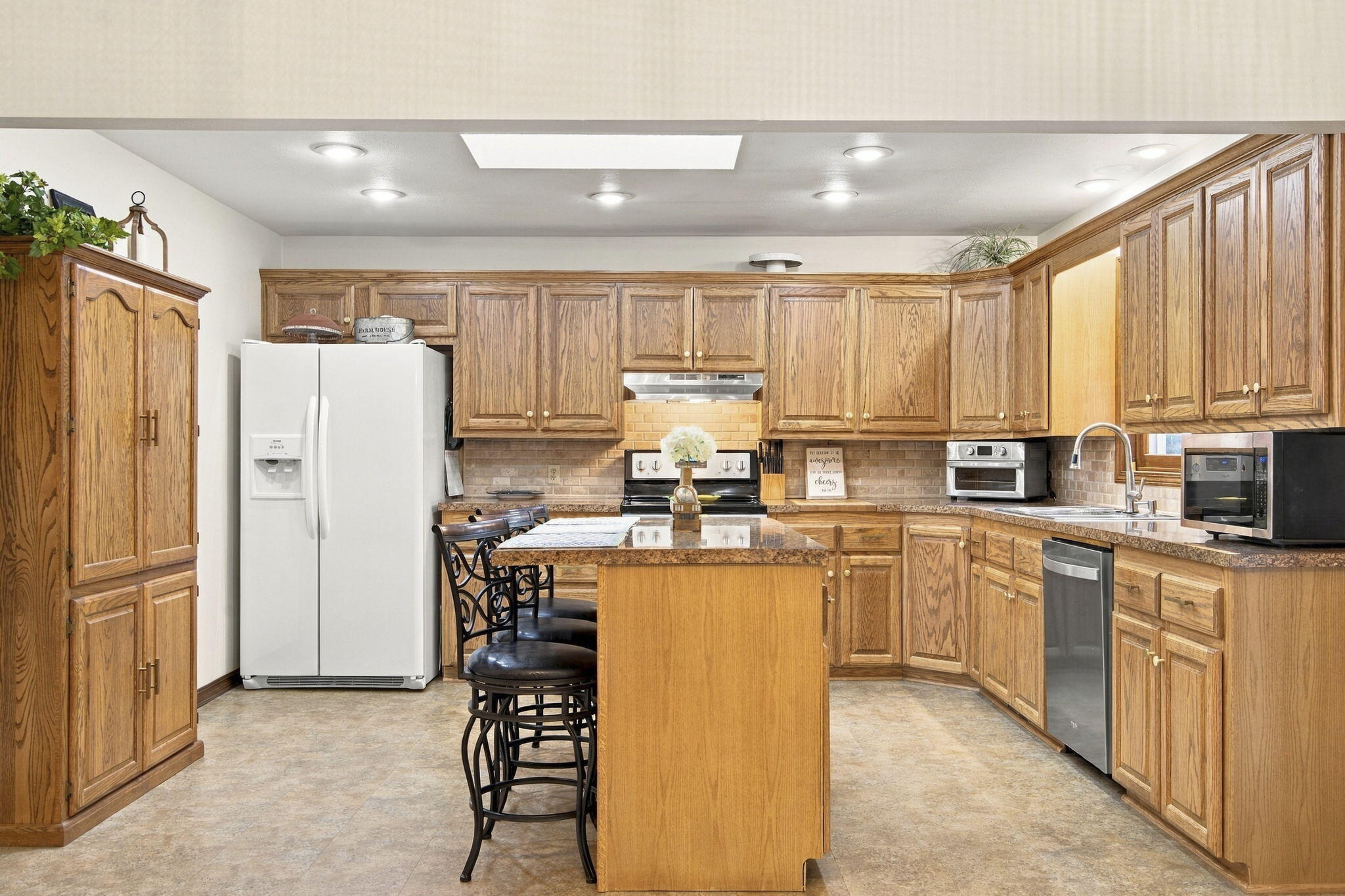 236 Silverbridge Lane Property Photo 7