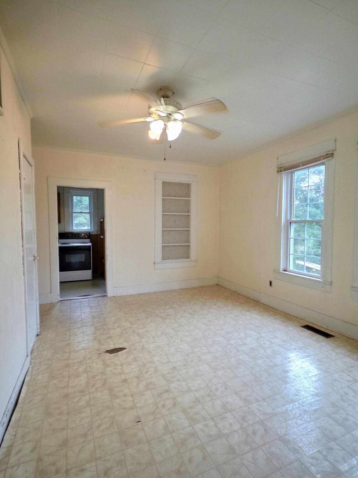 575 South 2nd Street Property Photo 8