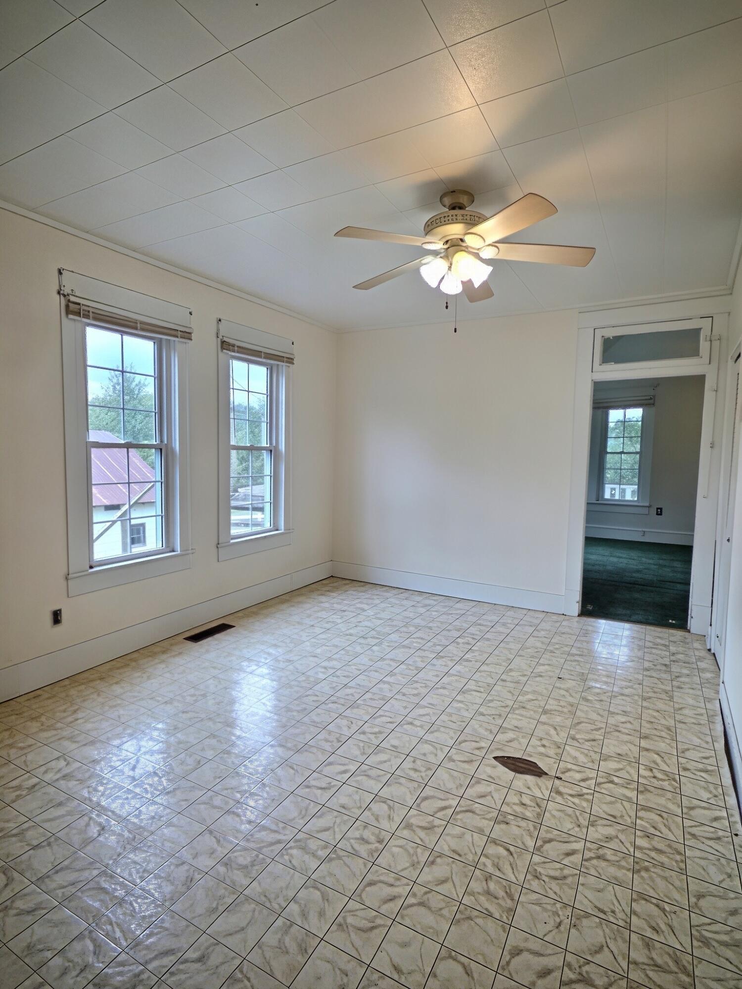 575 South 2nd Street Property Photo 9