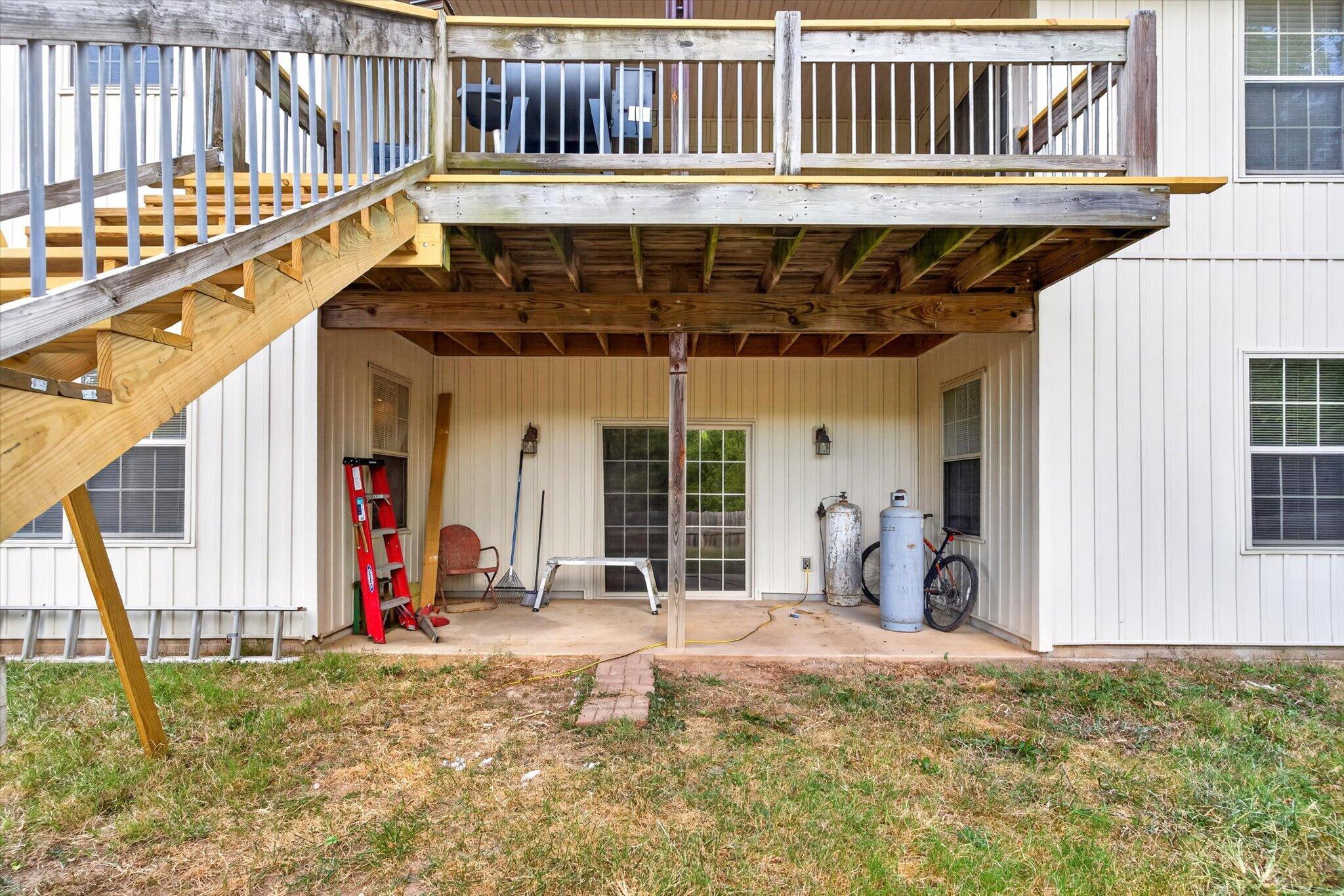 608 South Cully Avenue Property Photo 37