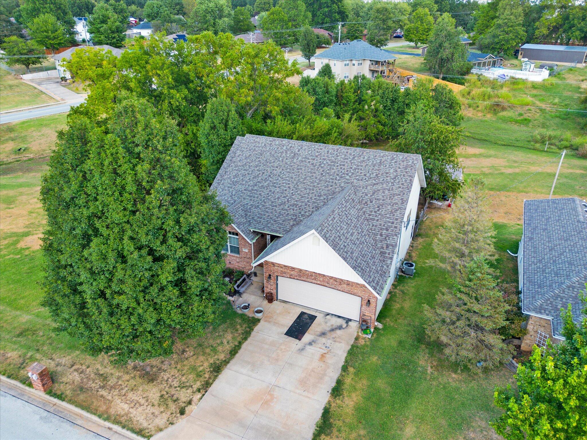 608 South Cully Avenue Property Photo 39