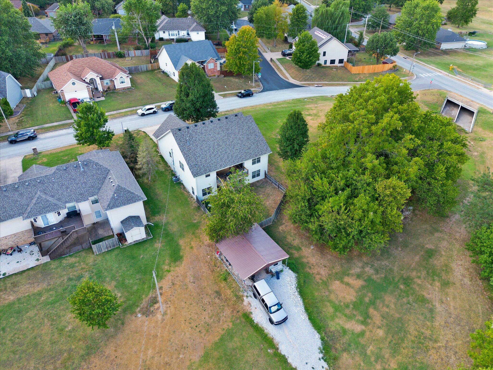 608 South Cully Avenue Property Photo 42