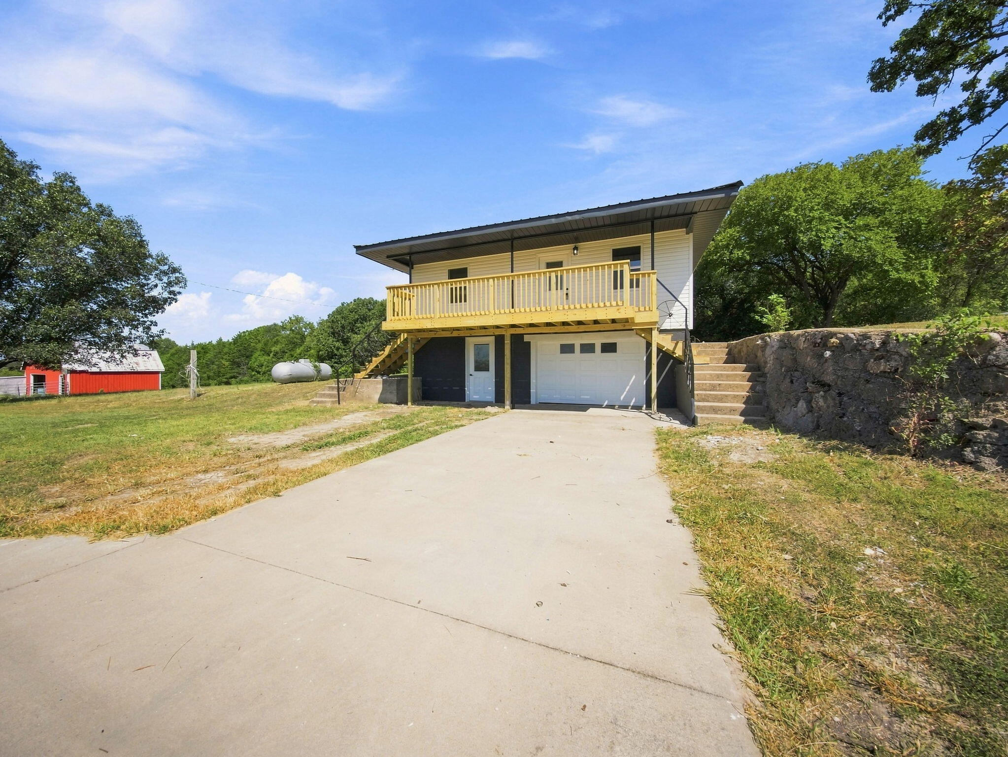 23 Show Me Lane Property Photo 4