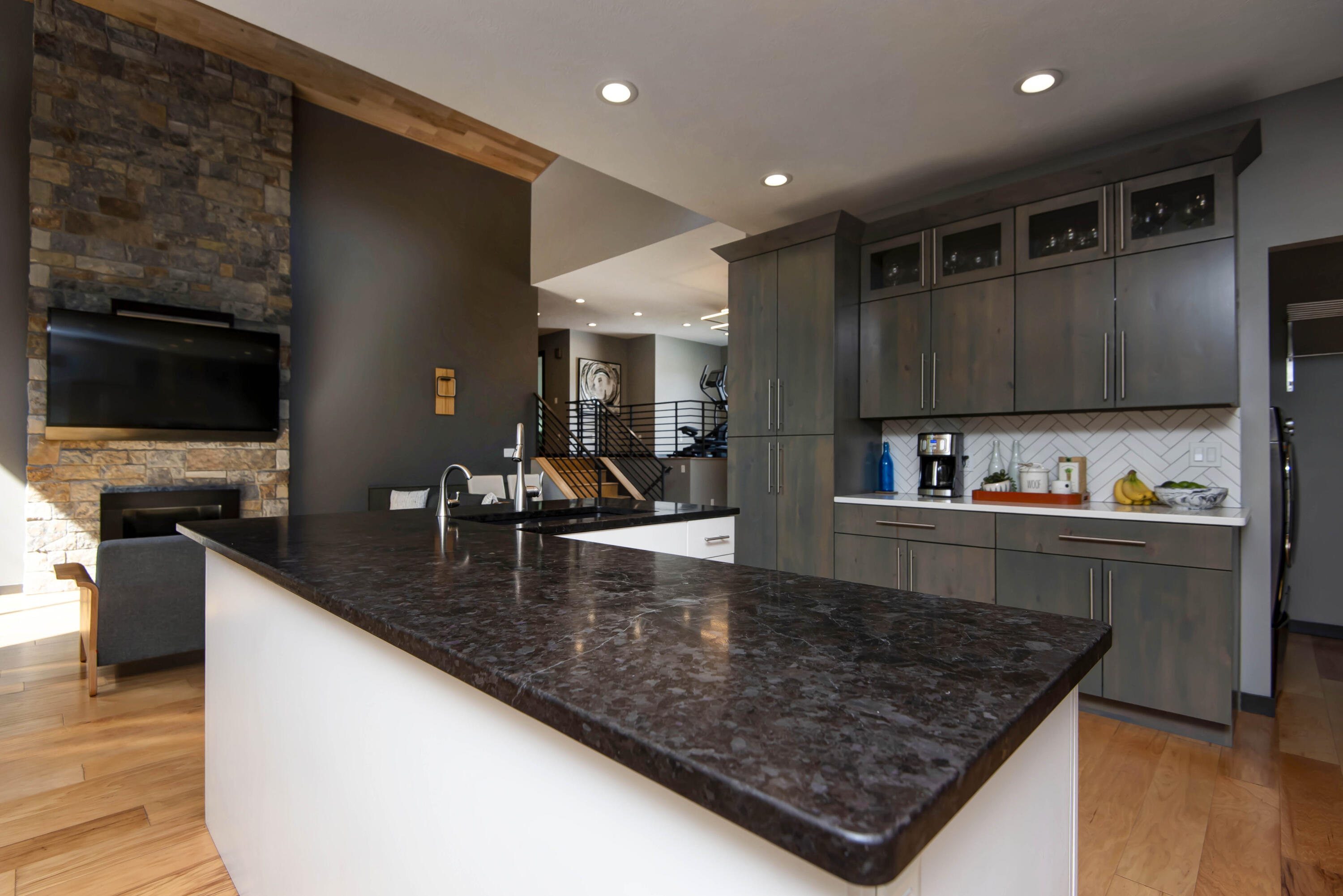5521 South Ridge Top Avenue Property Photo 8