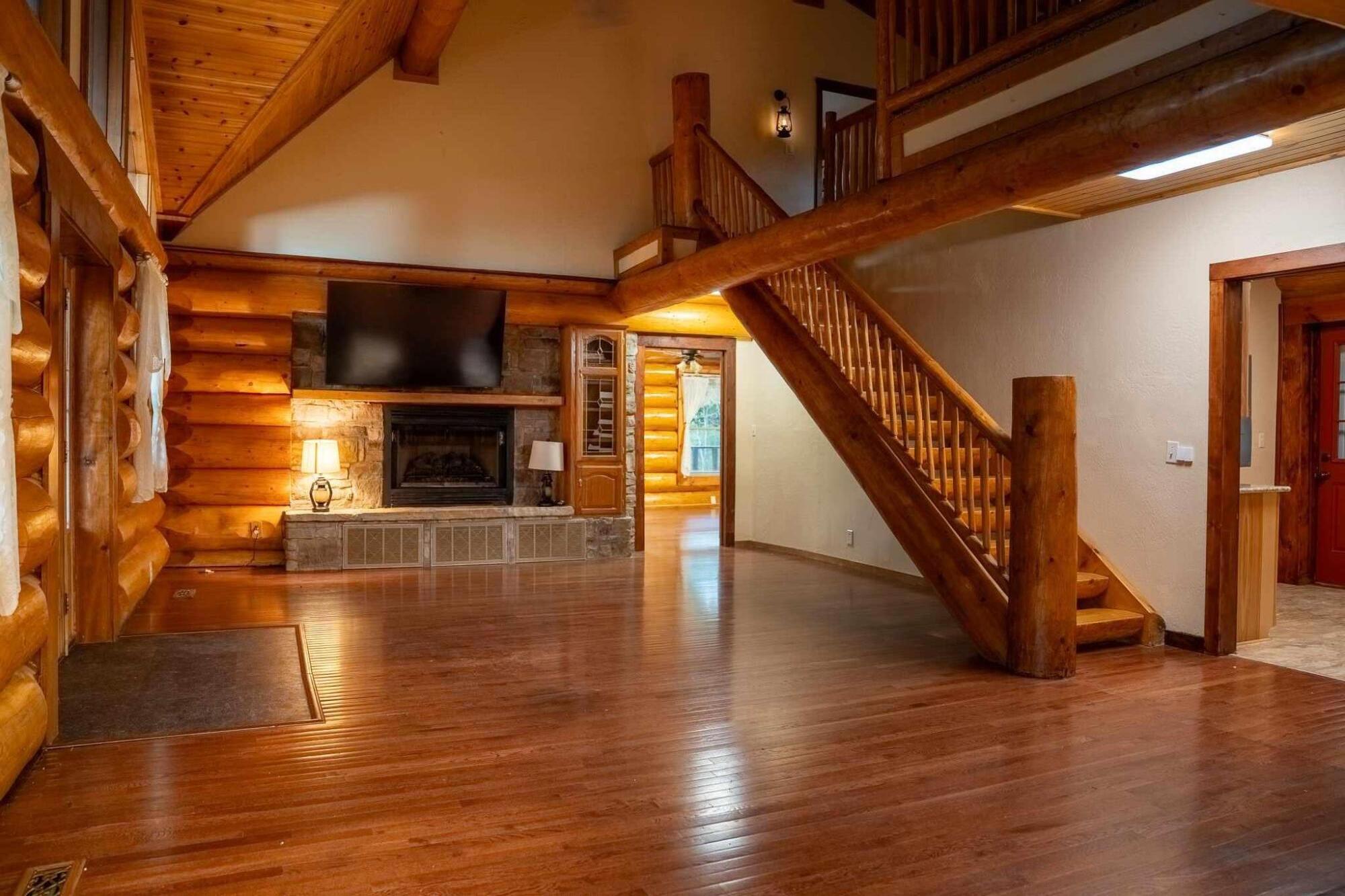18578 Farm Road 2258 Property Photo 4