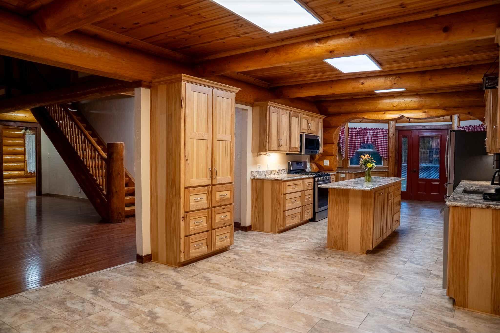 18578 Farm Road 2258 Property Photo 8