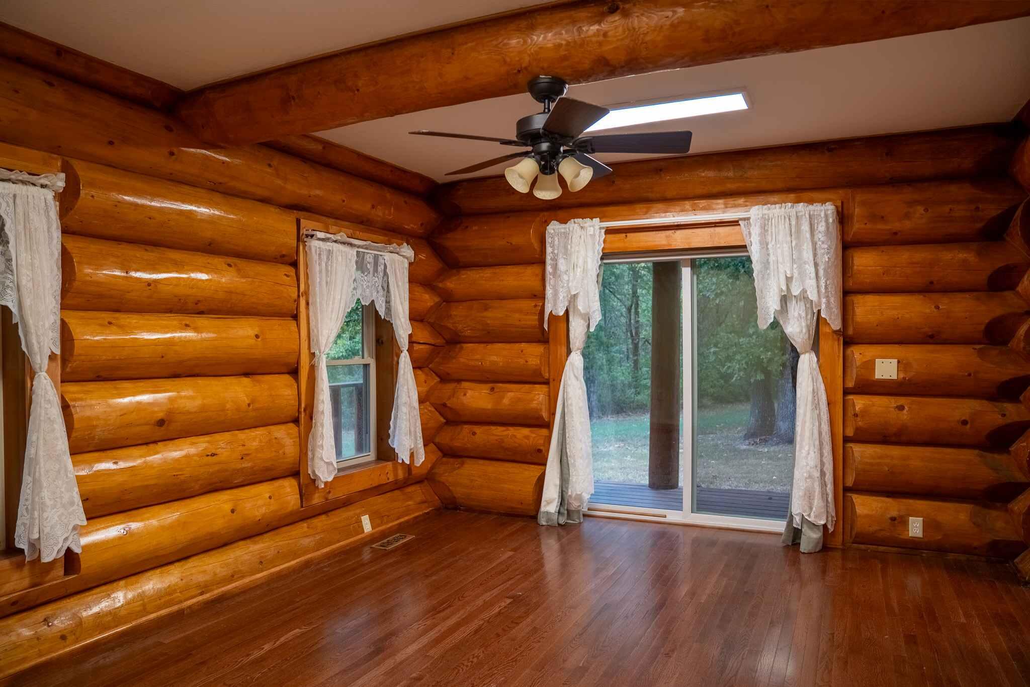 18578 Farm Road 2258 Property Photo 15