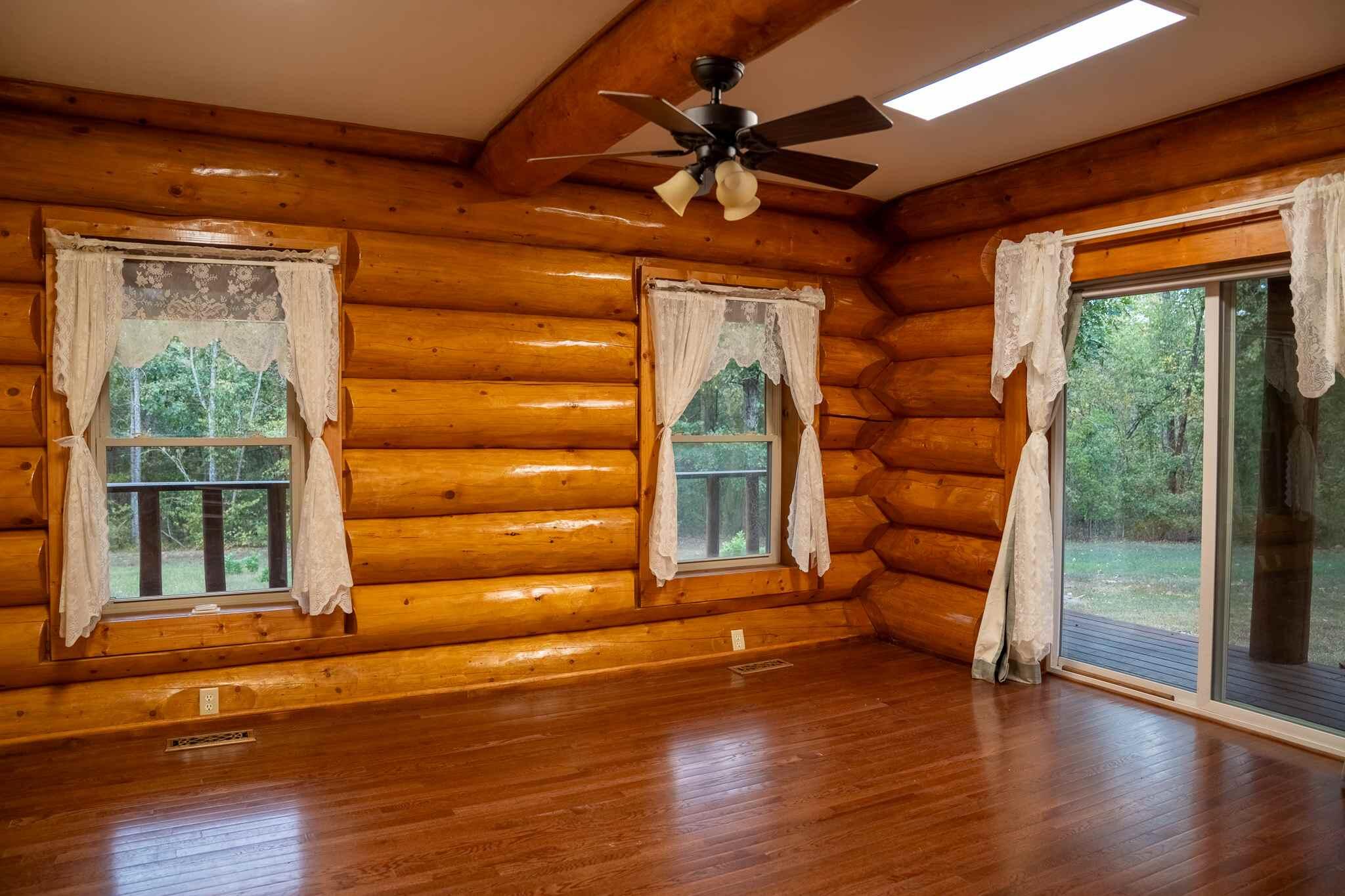 18578 Farm Road 2258 Property Photo 16