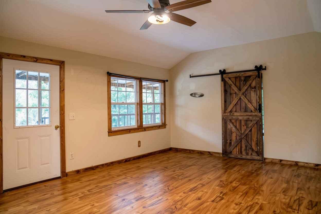 18578 Farm Road 2258 Property Photo 42