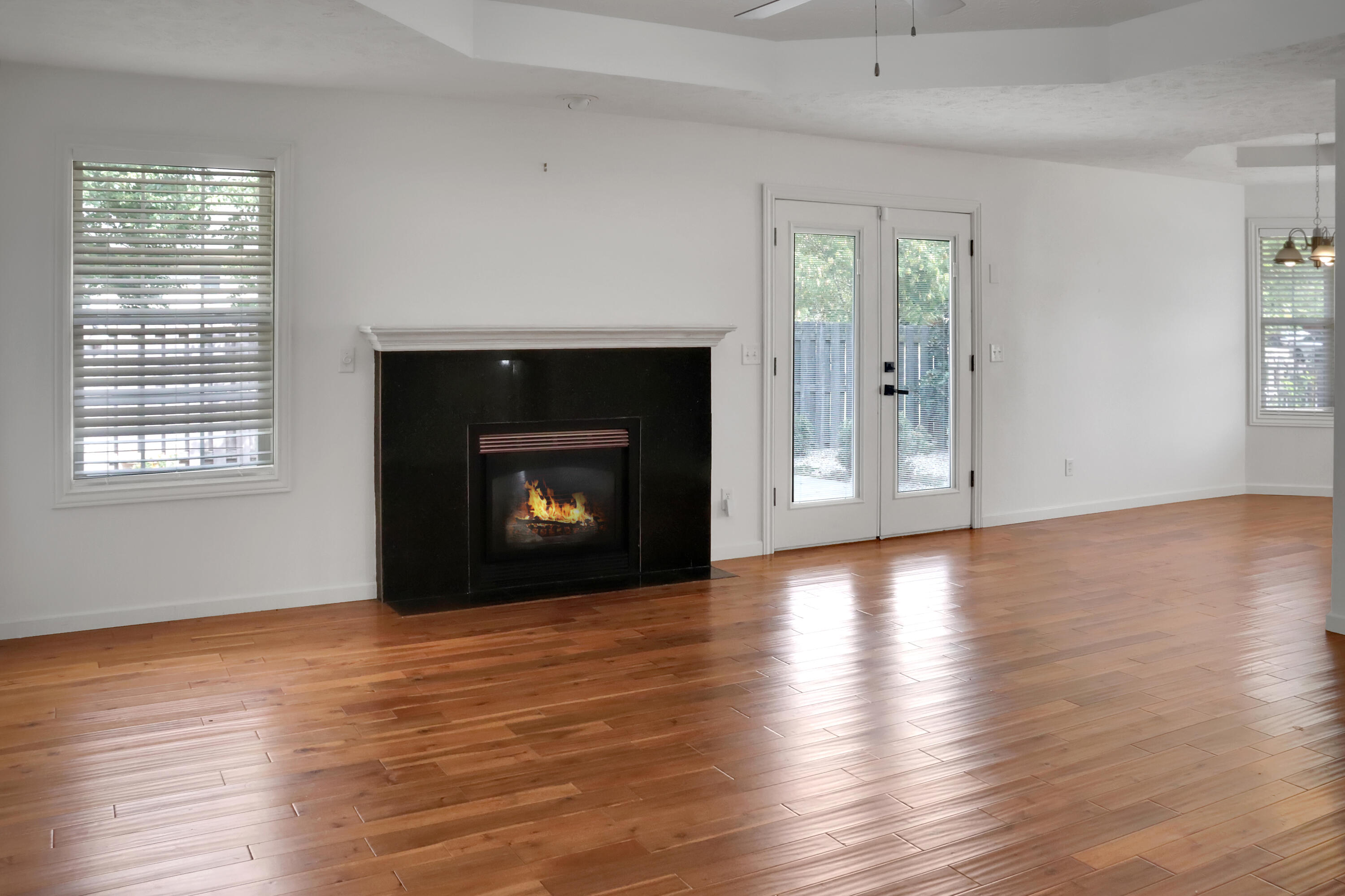 4833 North Kensington Drive Property Photo 3