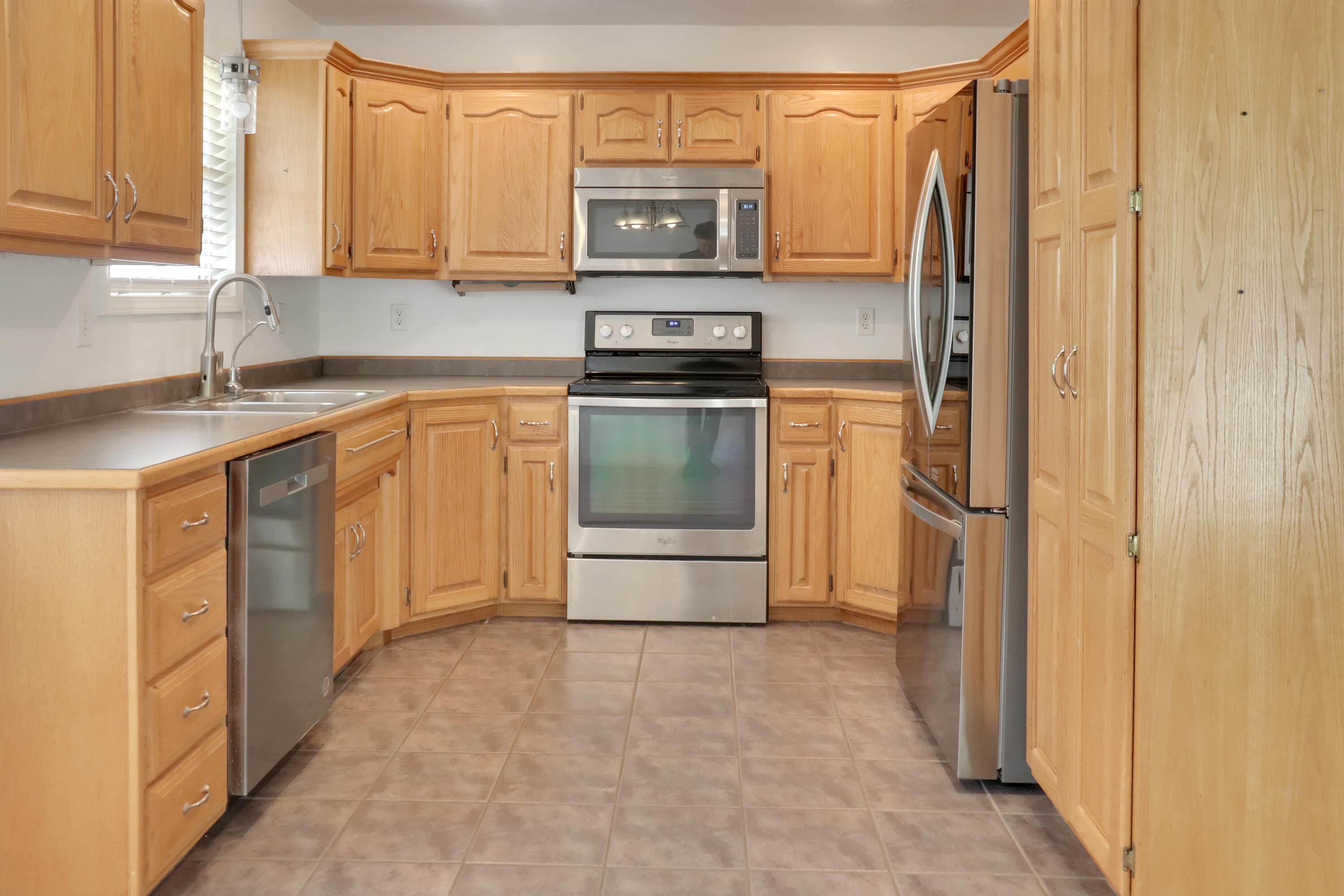 4833 North Kensington Drive Property Photo 9