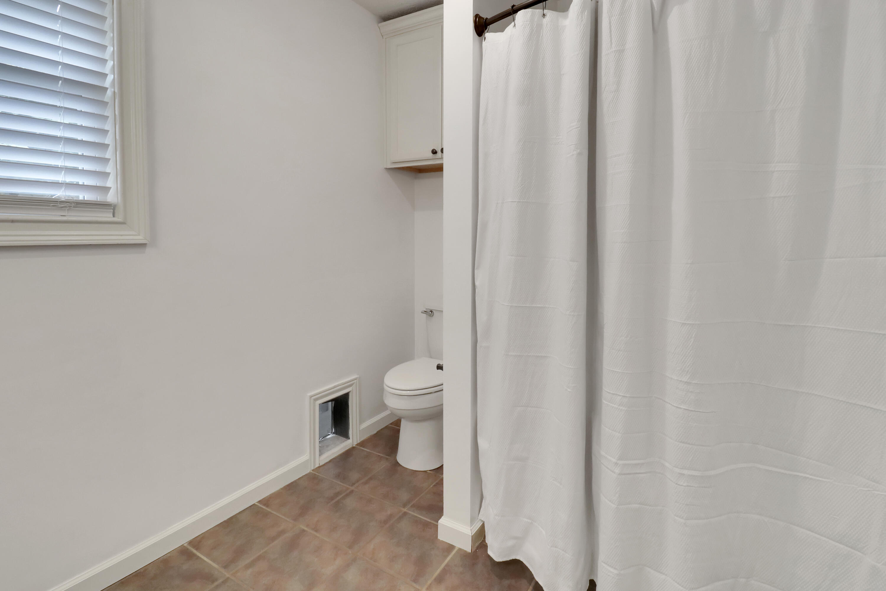 4833 North Kensington Drive Property Photo 18
