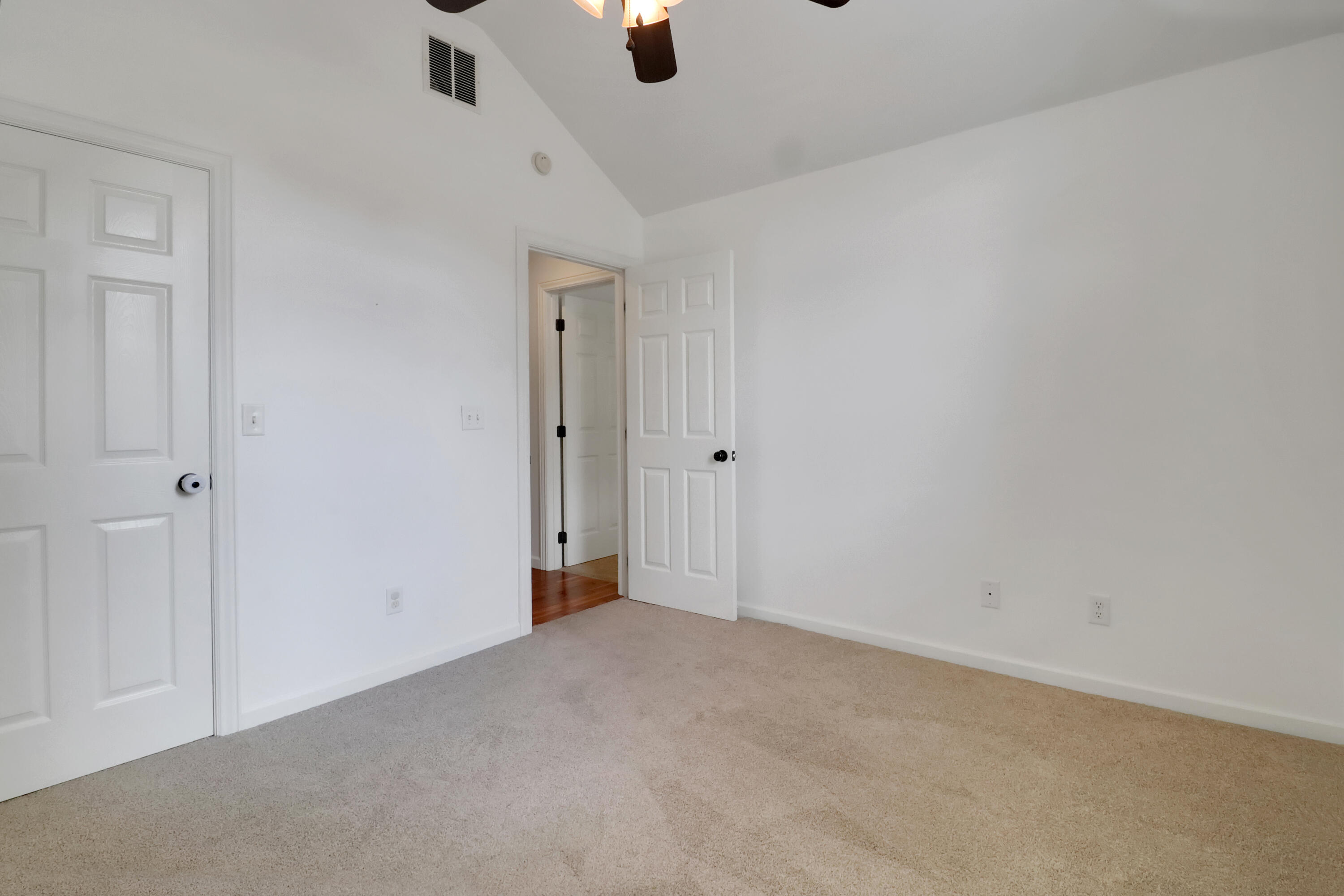 4833 North Kensington Drive Property Photo 28