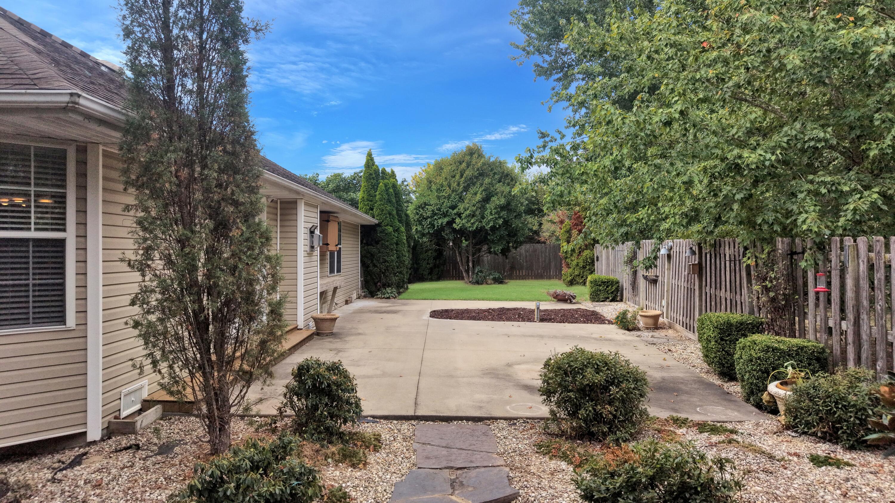 4833 North Kensington Drive Property Photo 32