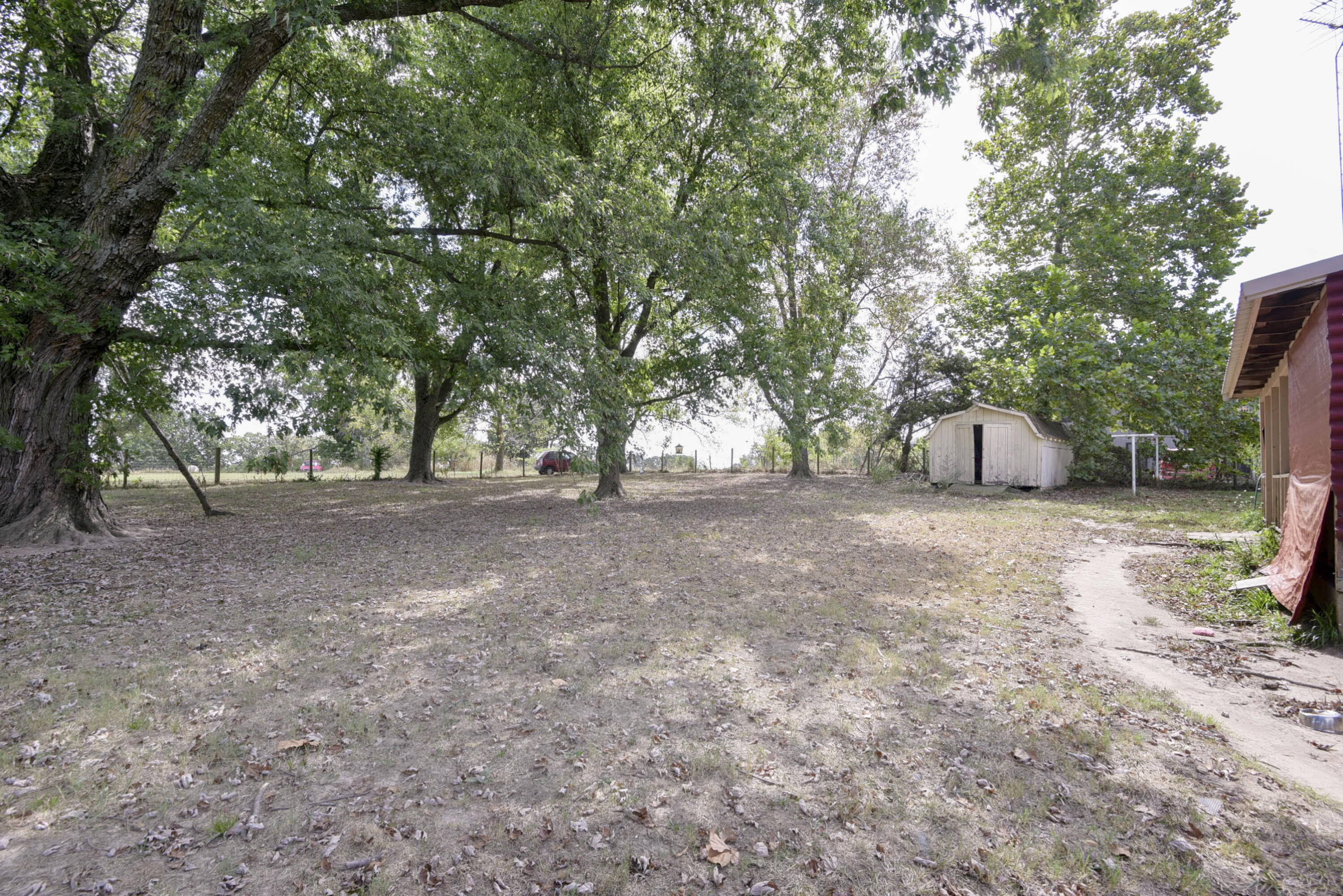 412 South Old Wire Road Property Photo 25