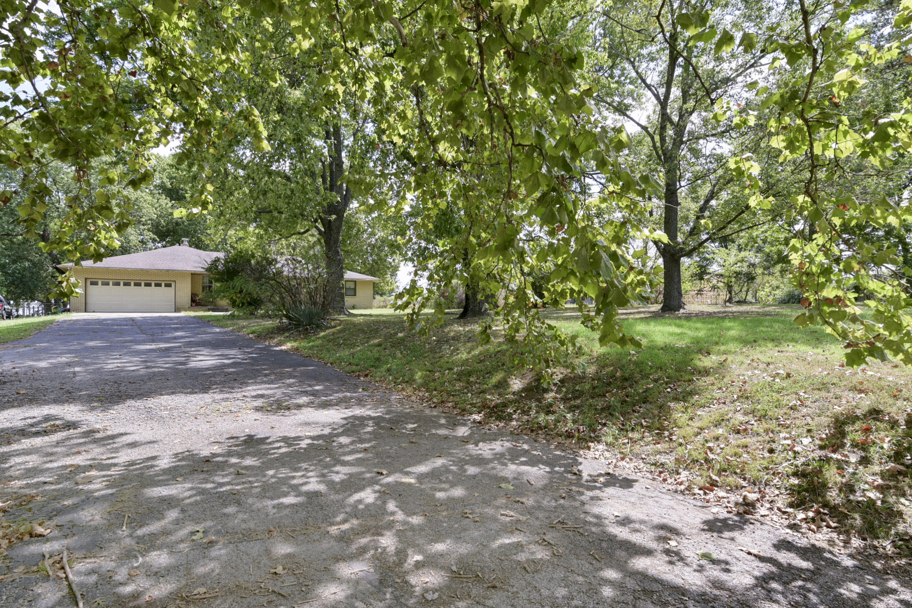 412 South Old Wire Road Property Photo 27