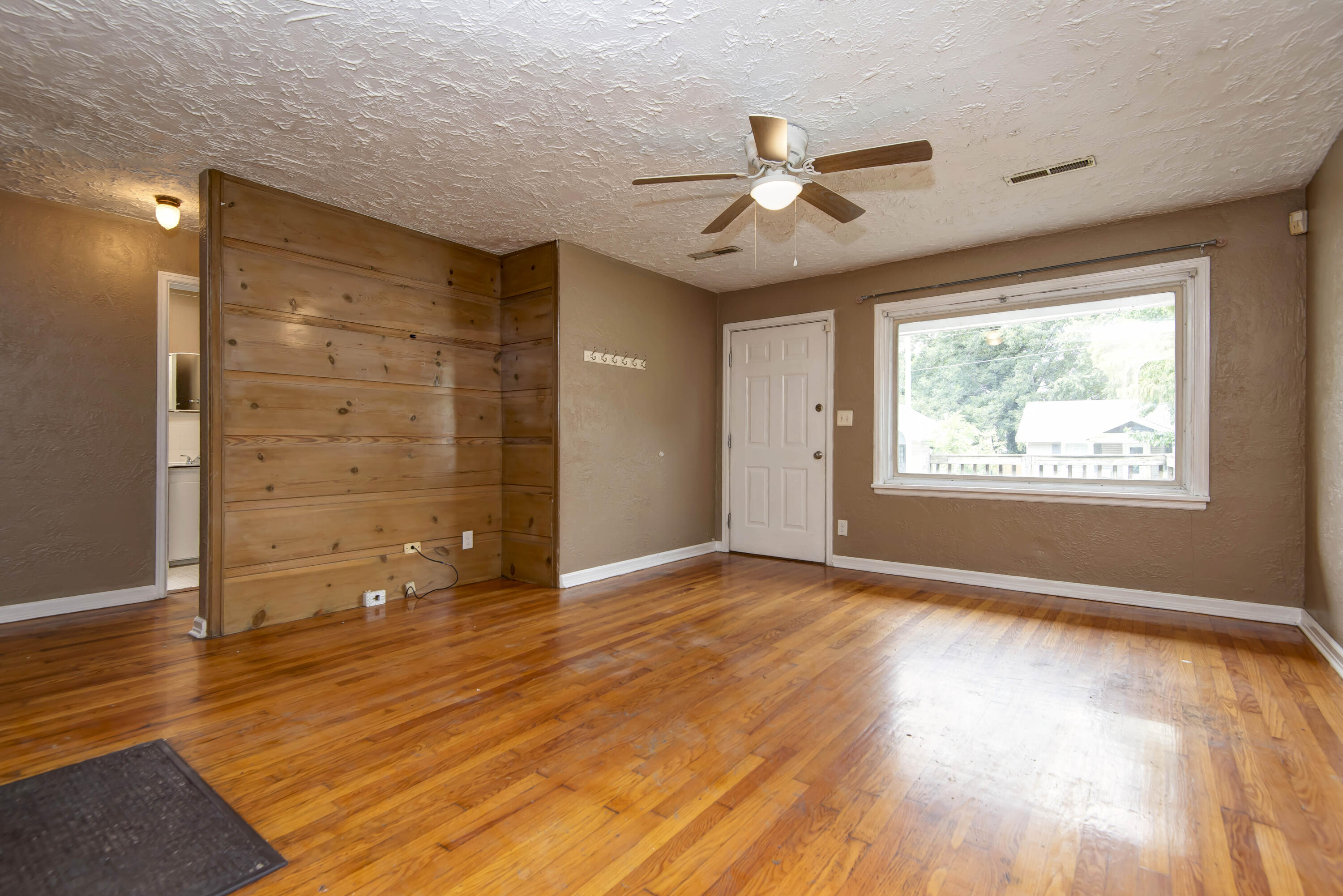 1610 East Cairo Street Property Photo 2