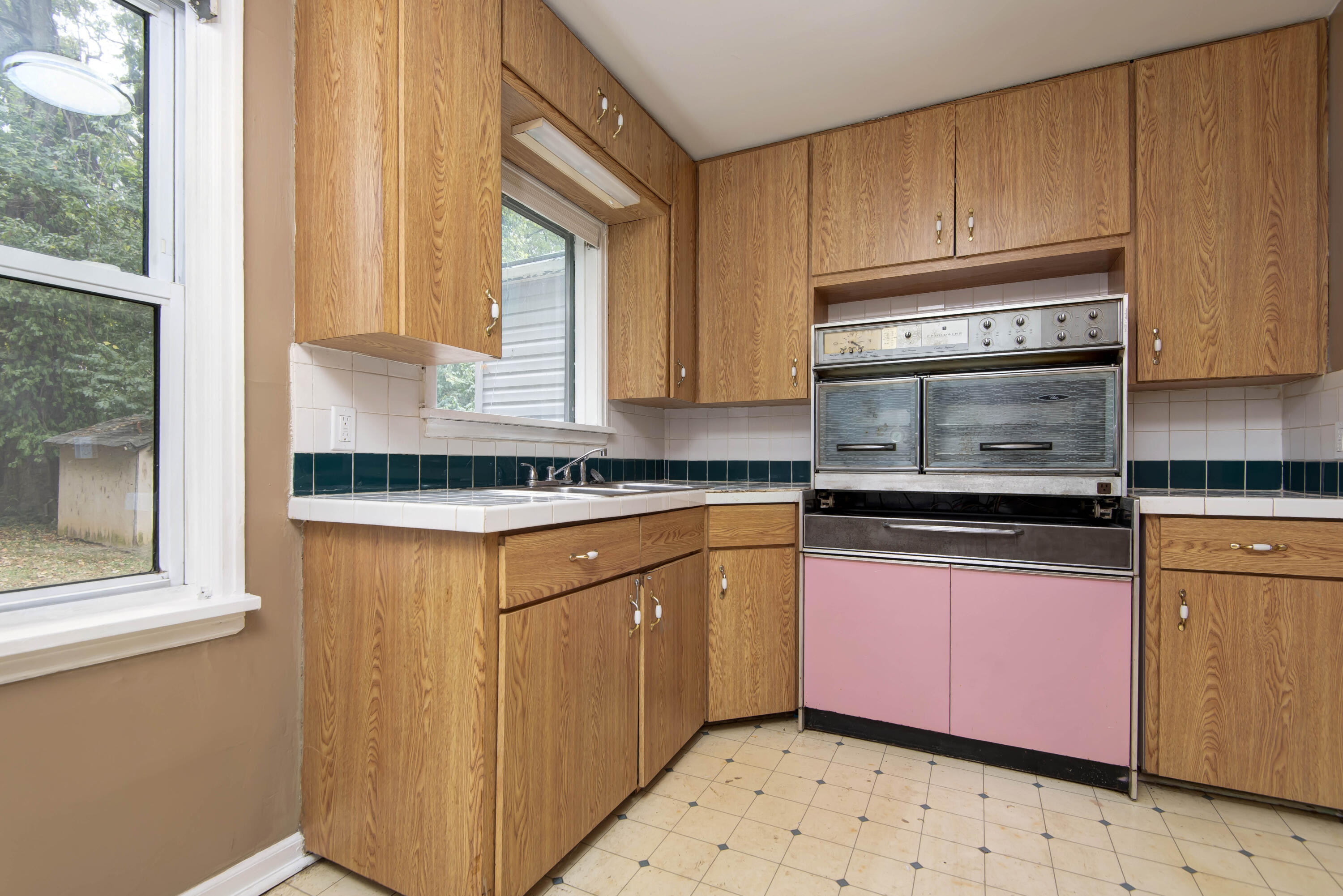 1610 East Cairo Street Property Photo 7