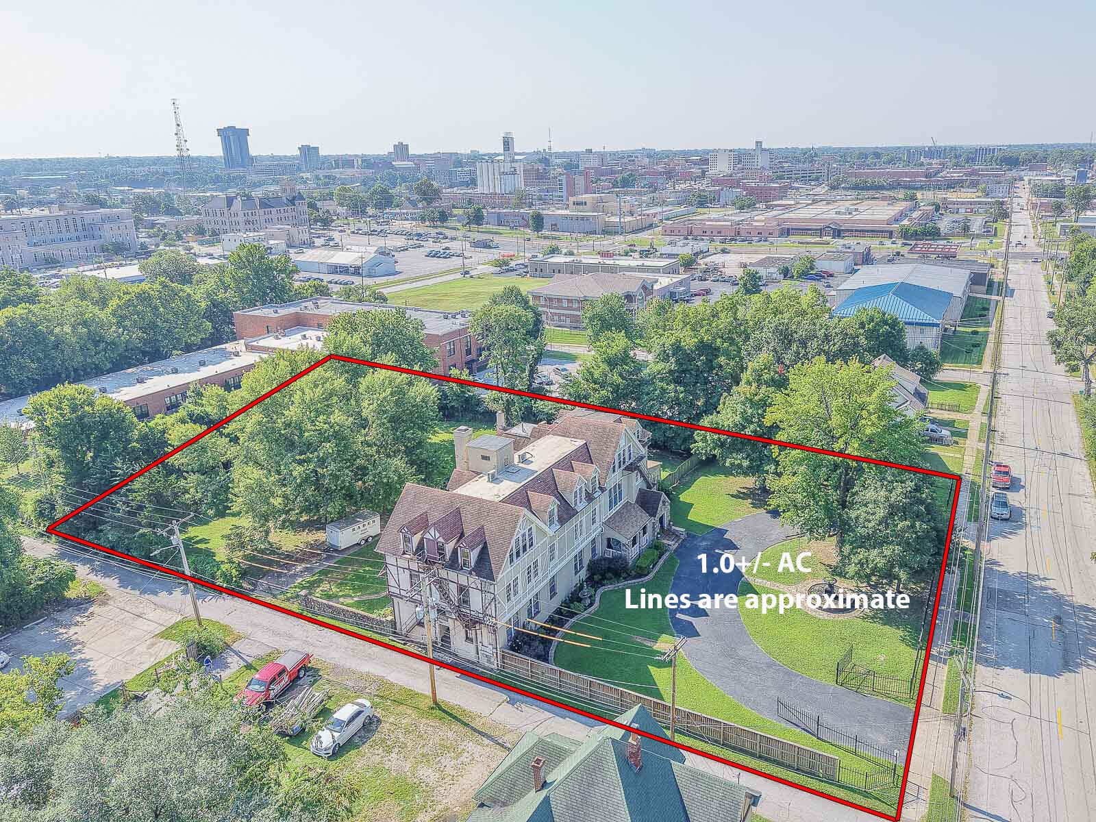 924 North Main Avenue Property Photo 17