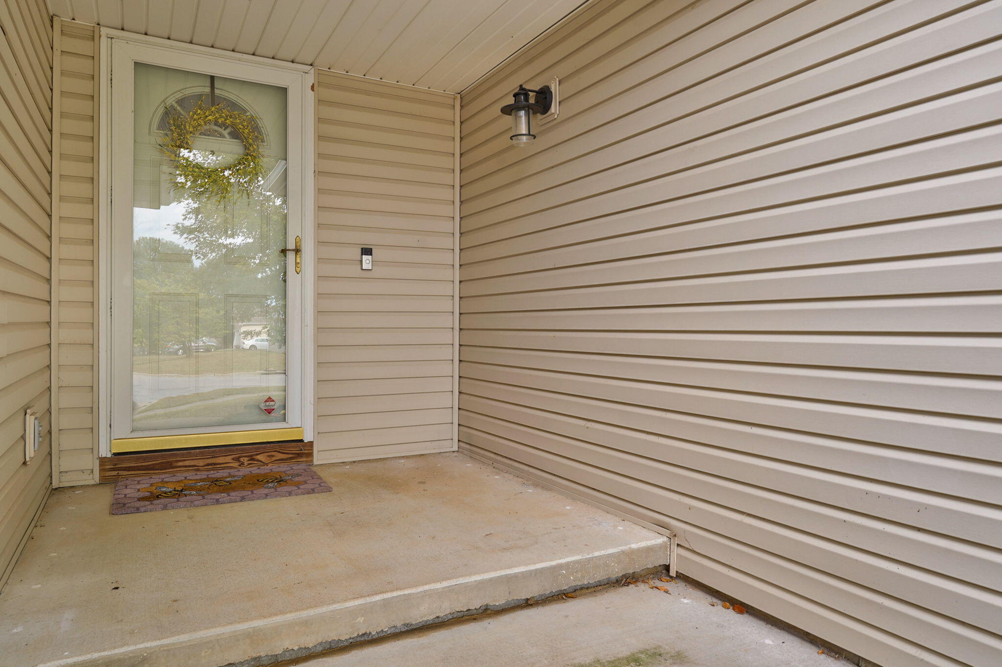1560 South Timbercreek Avenue Property Photo 5