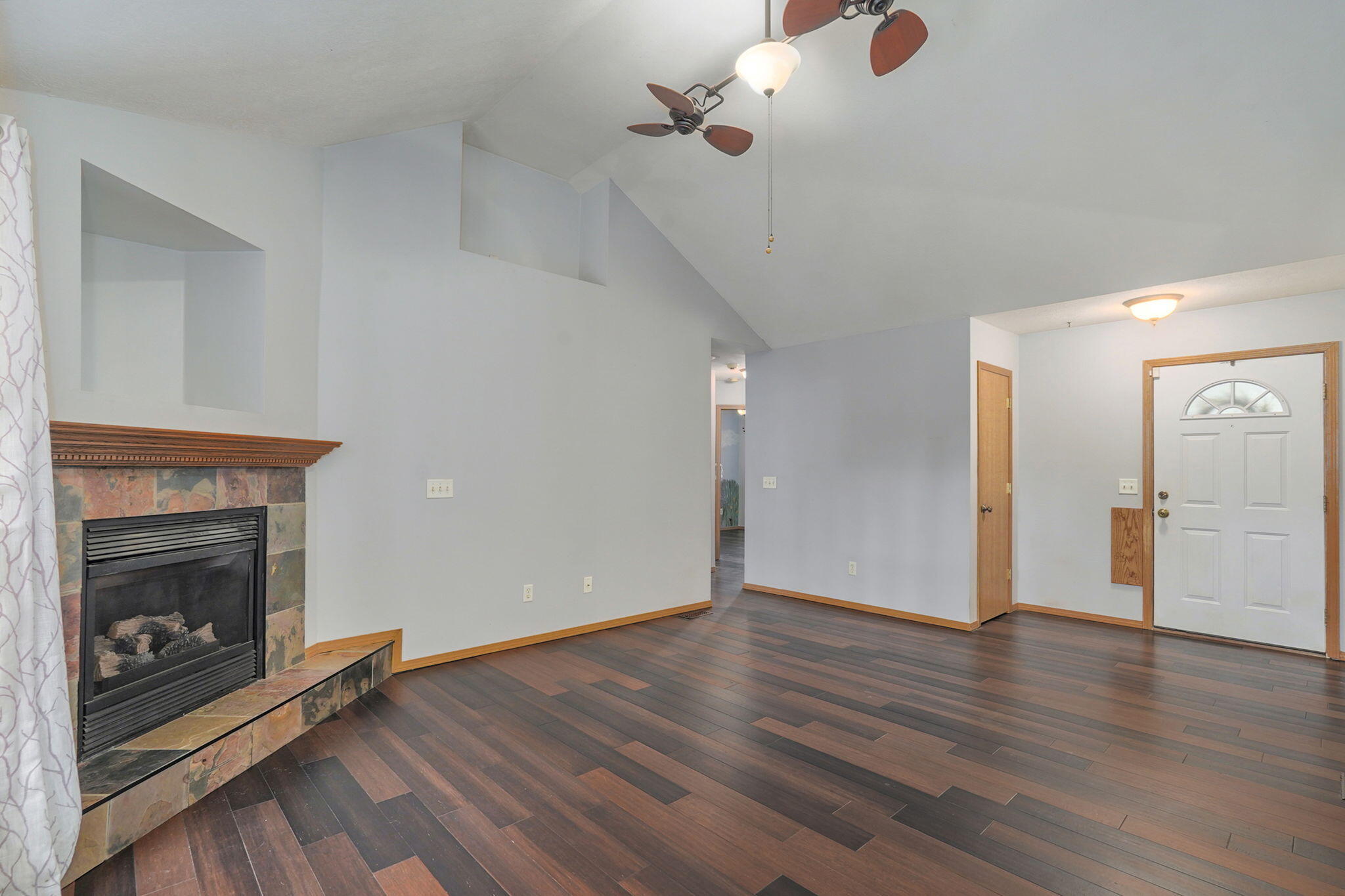 1560 South Timbercreek Avenue Property Photo 8
